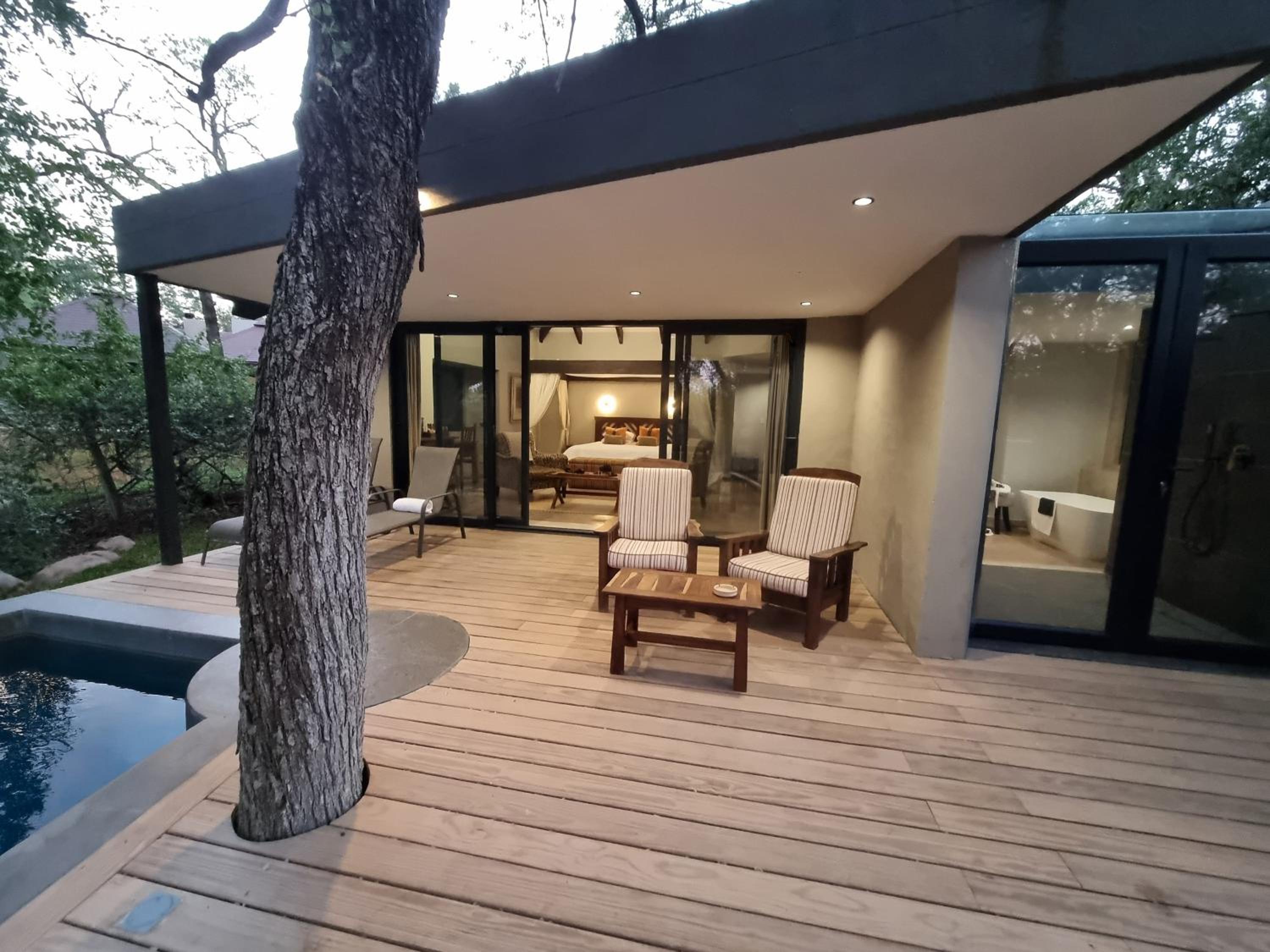 Safari Luxury Suite photo 3
