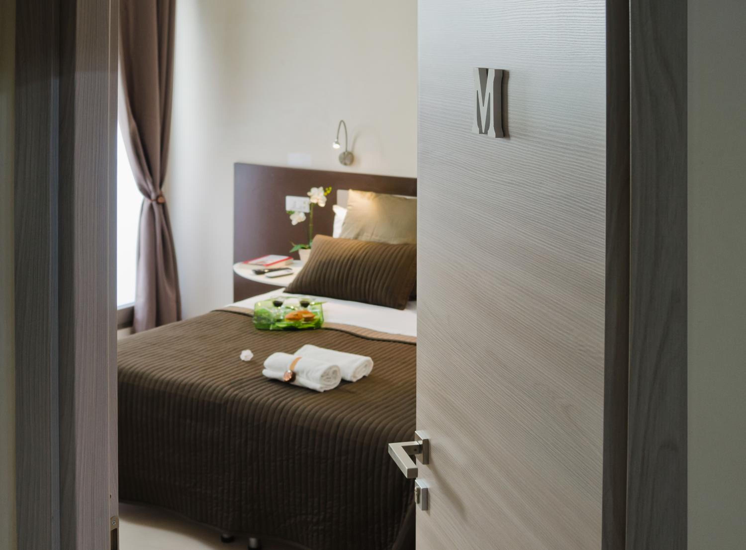 Double or Twin Room with Extra Bed photo 2