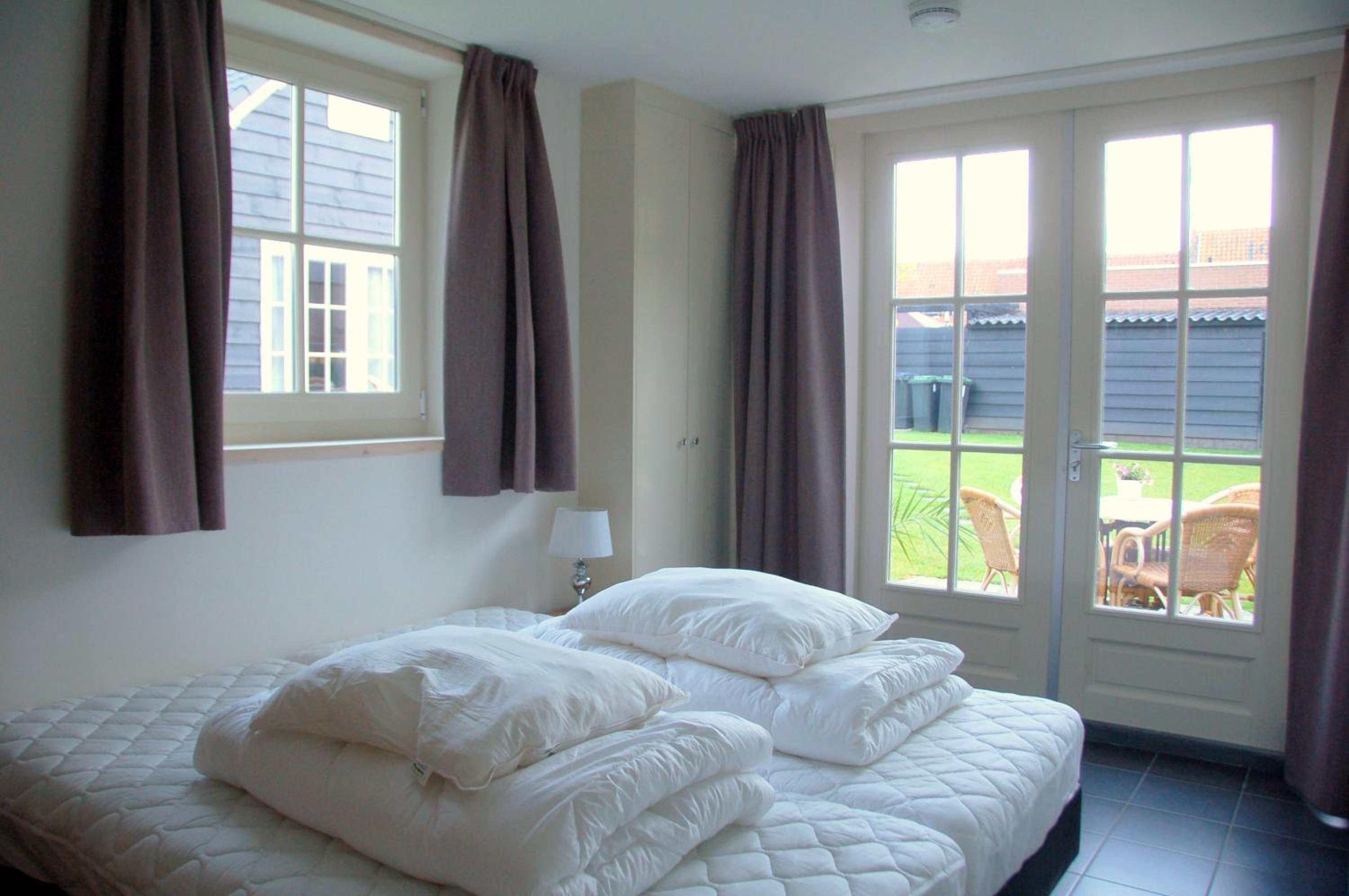 Two-Bedroom House - Photo 14