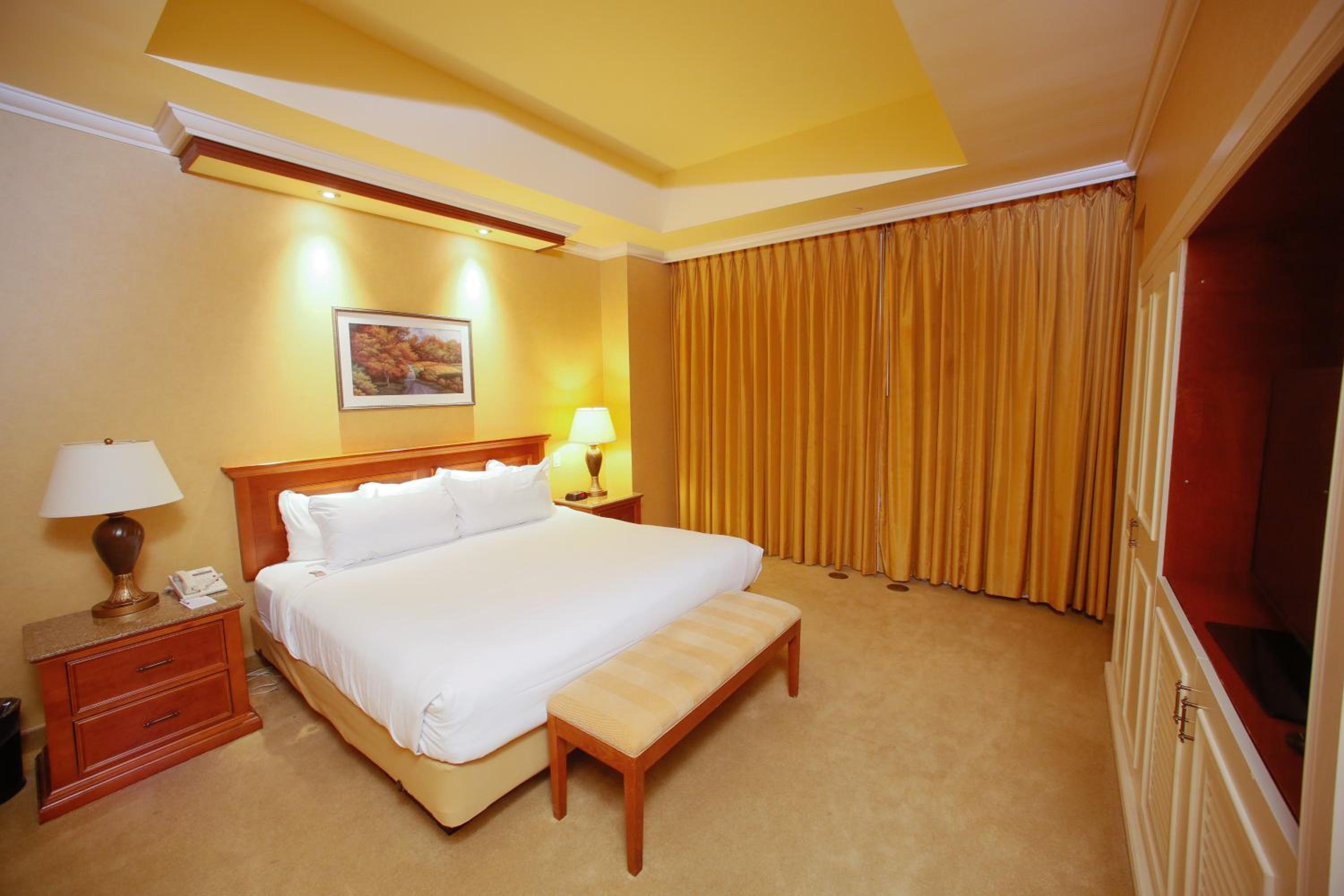 Boulevard Suite photo 1