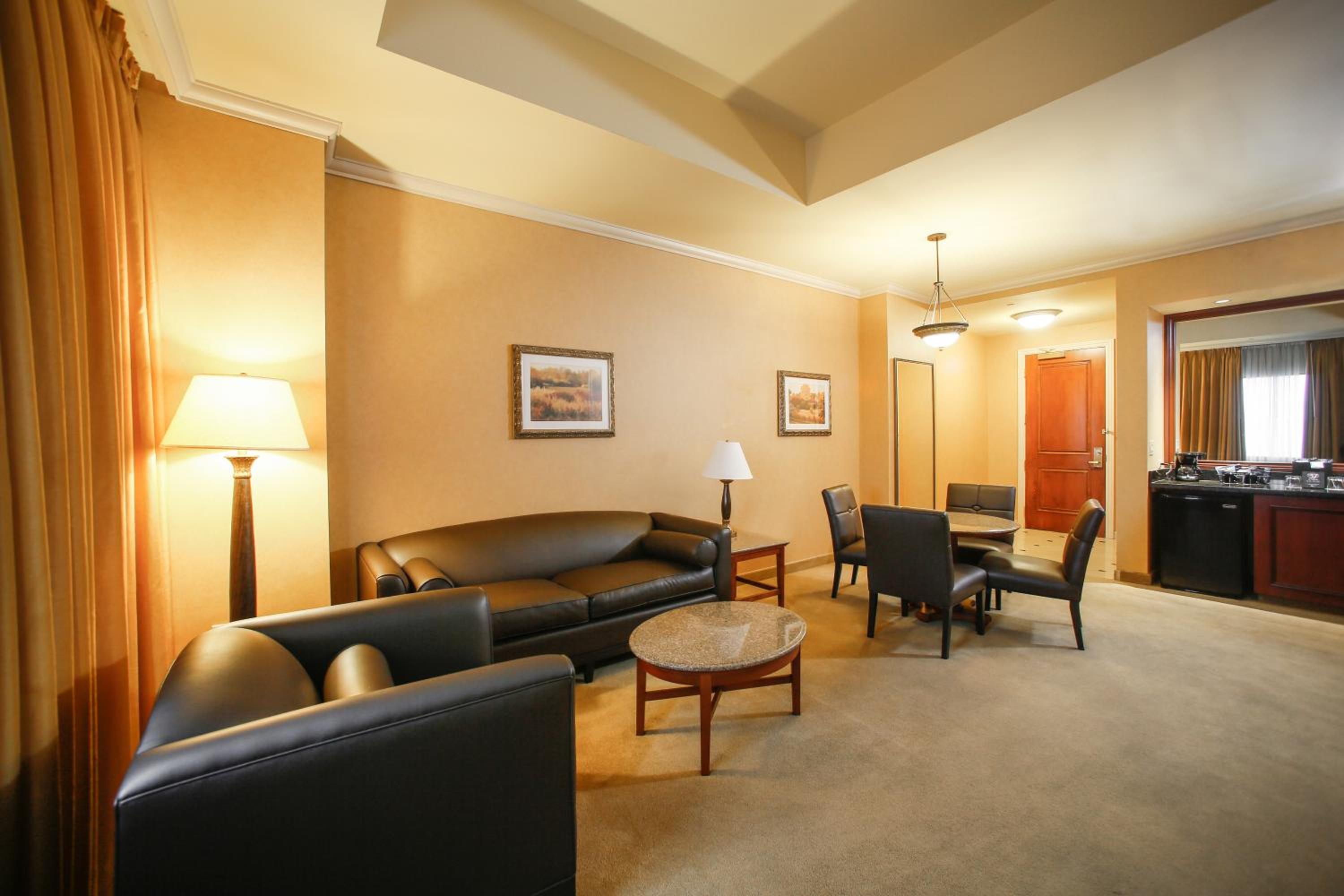 Boulevard Suite photo 2