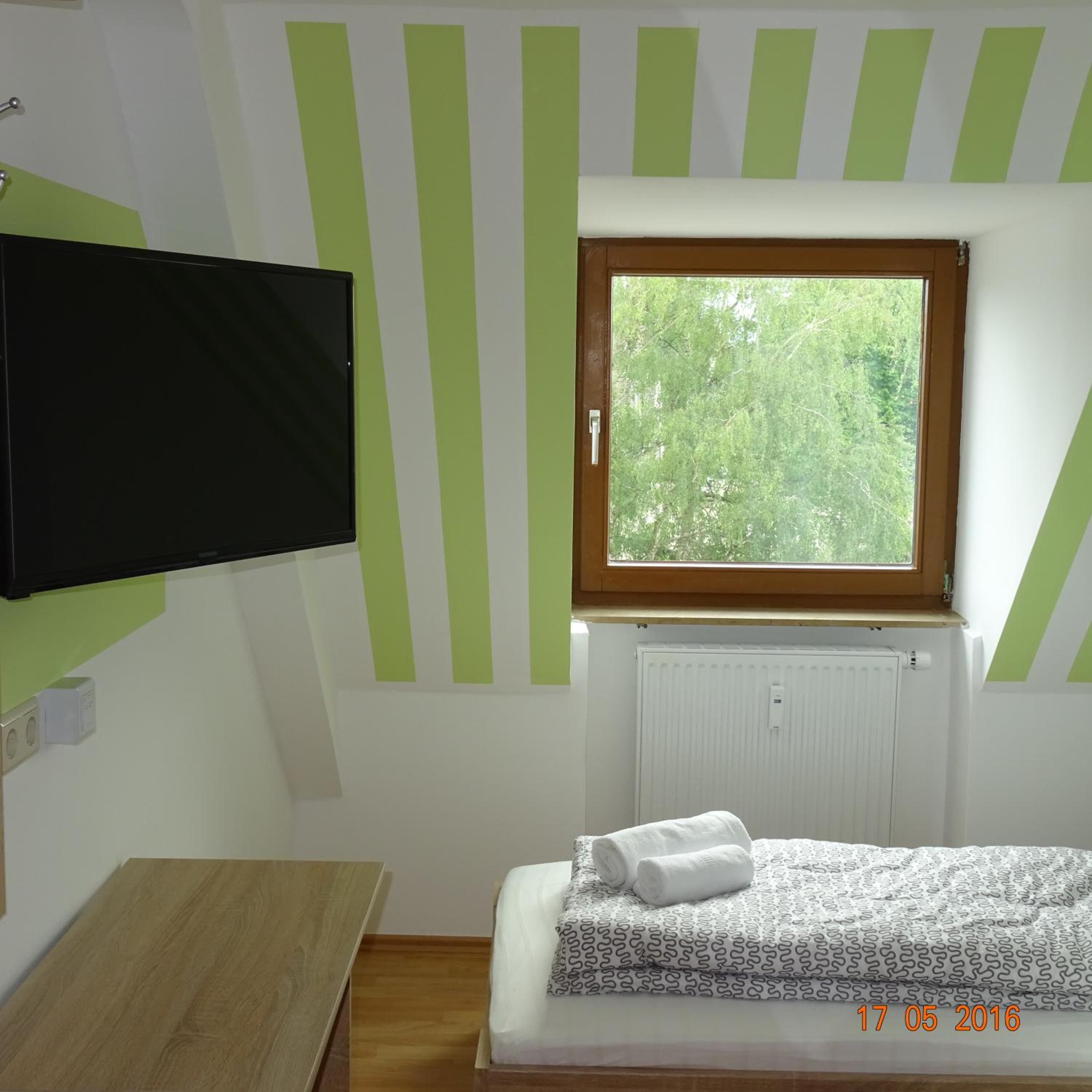 Single Room photo 2
