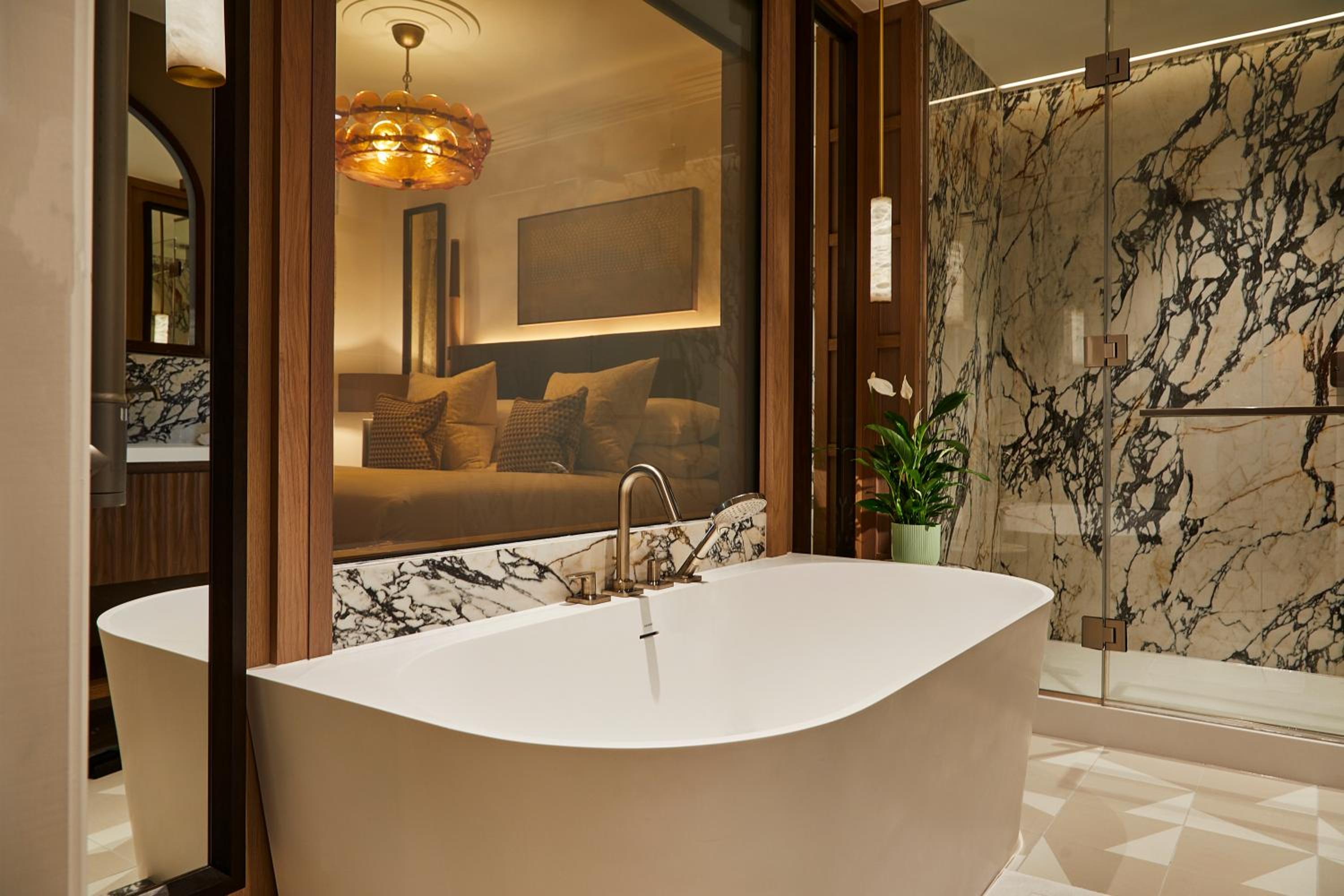 Luxe Suite with access to The Club at Cottonmill Spa photo 2