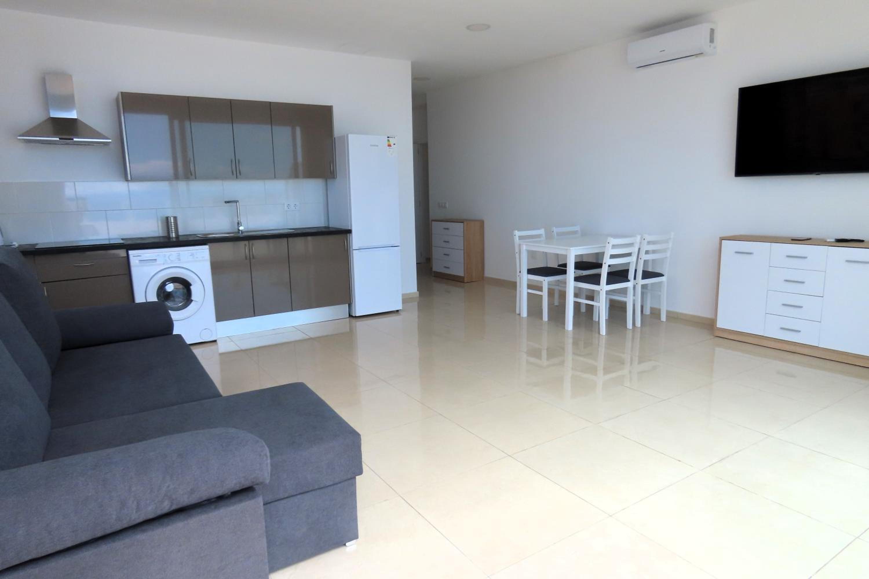 Two-Bedroom Deluxe Apartment with Balcony