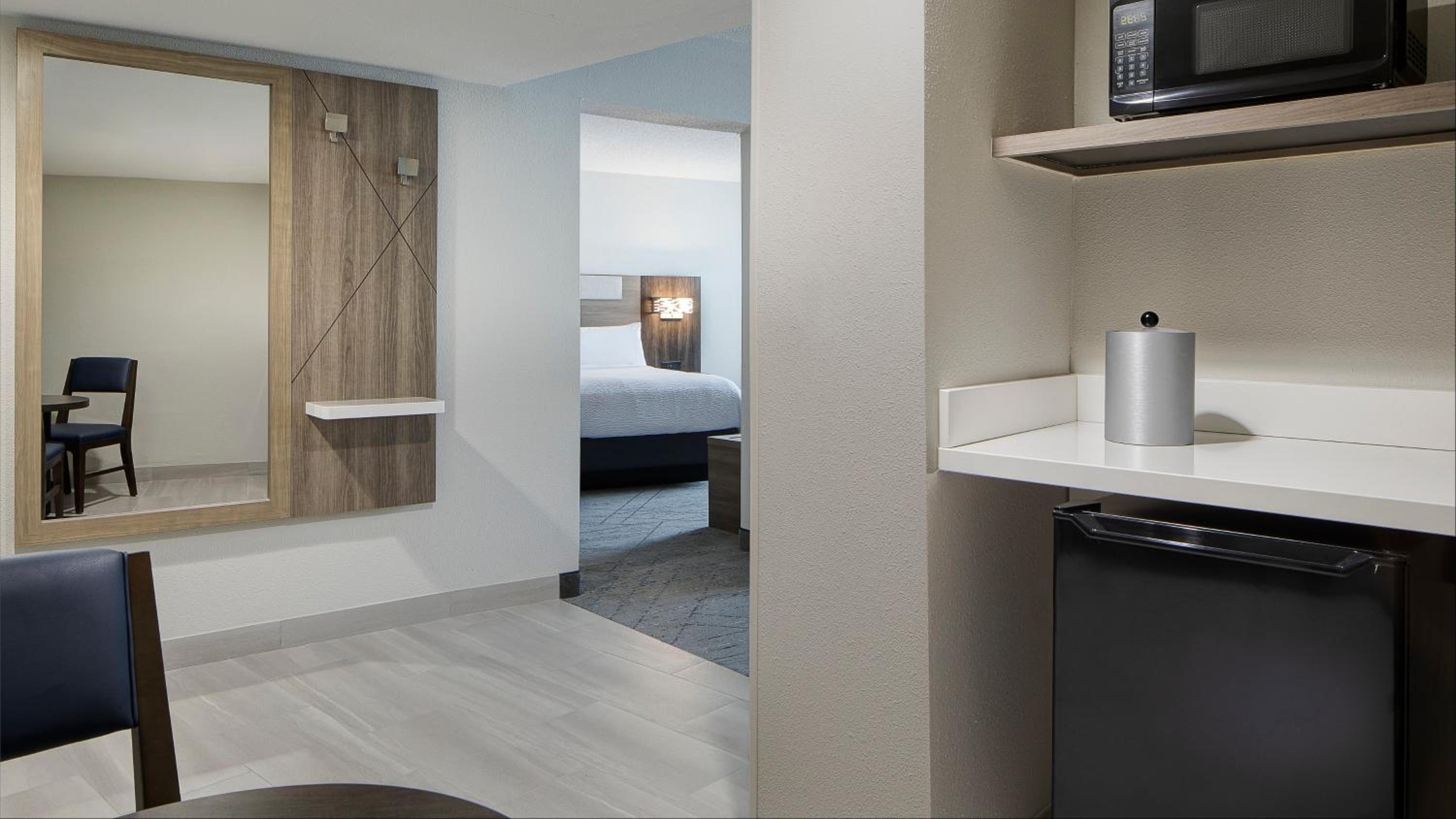King Suite - Photo 3
