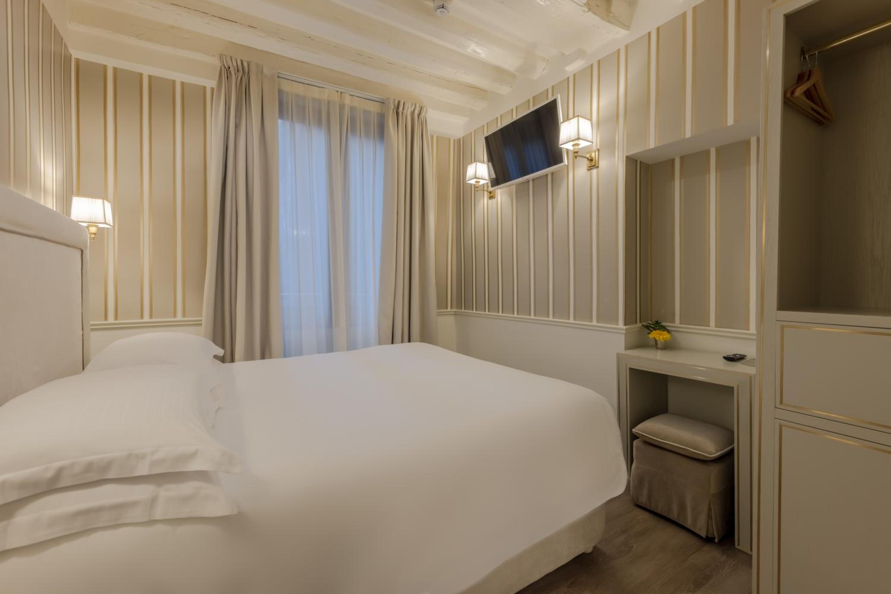 Single Room photo 2