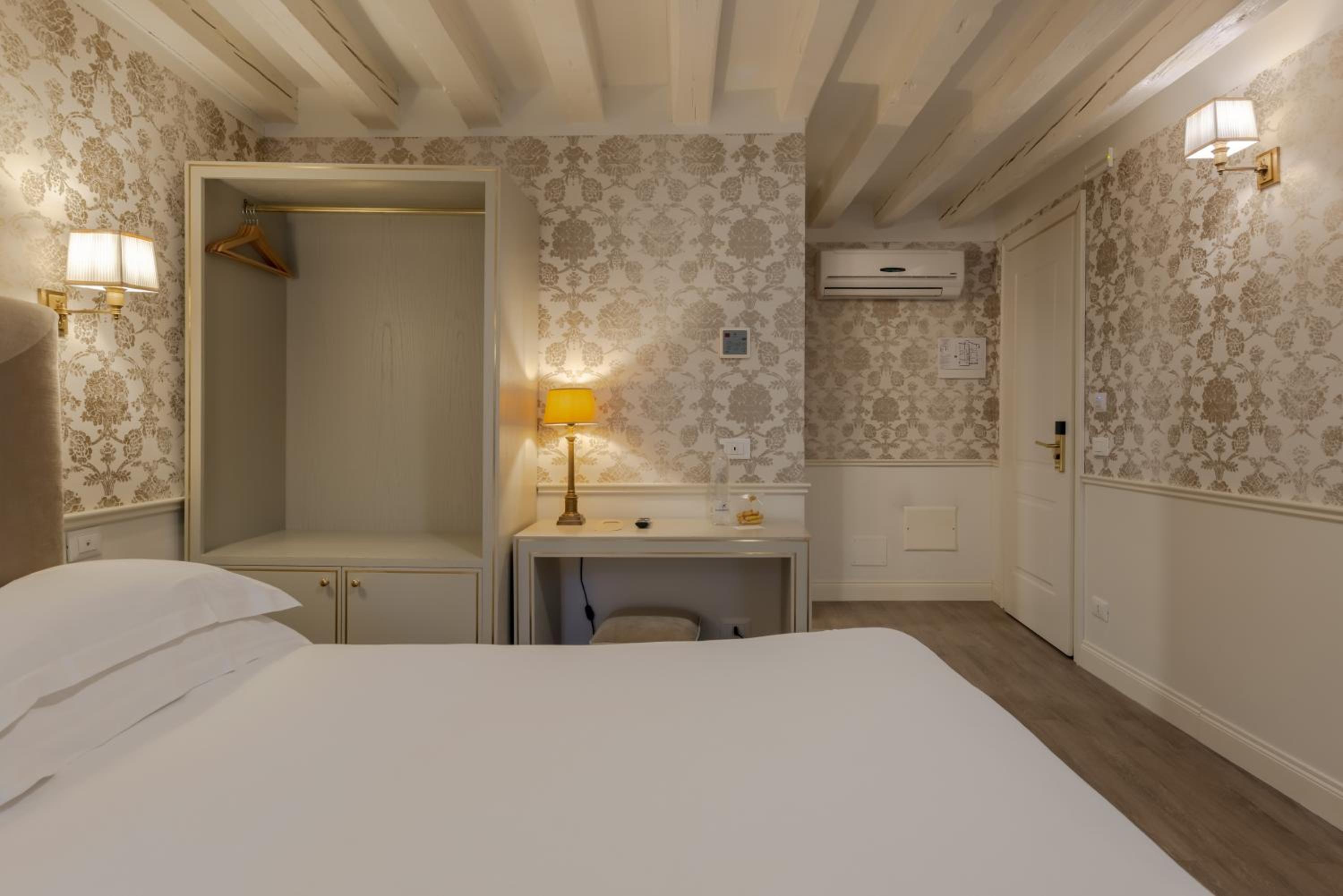 Comfort Double or Twin Room