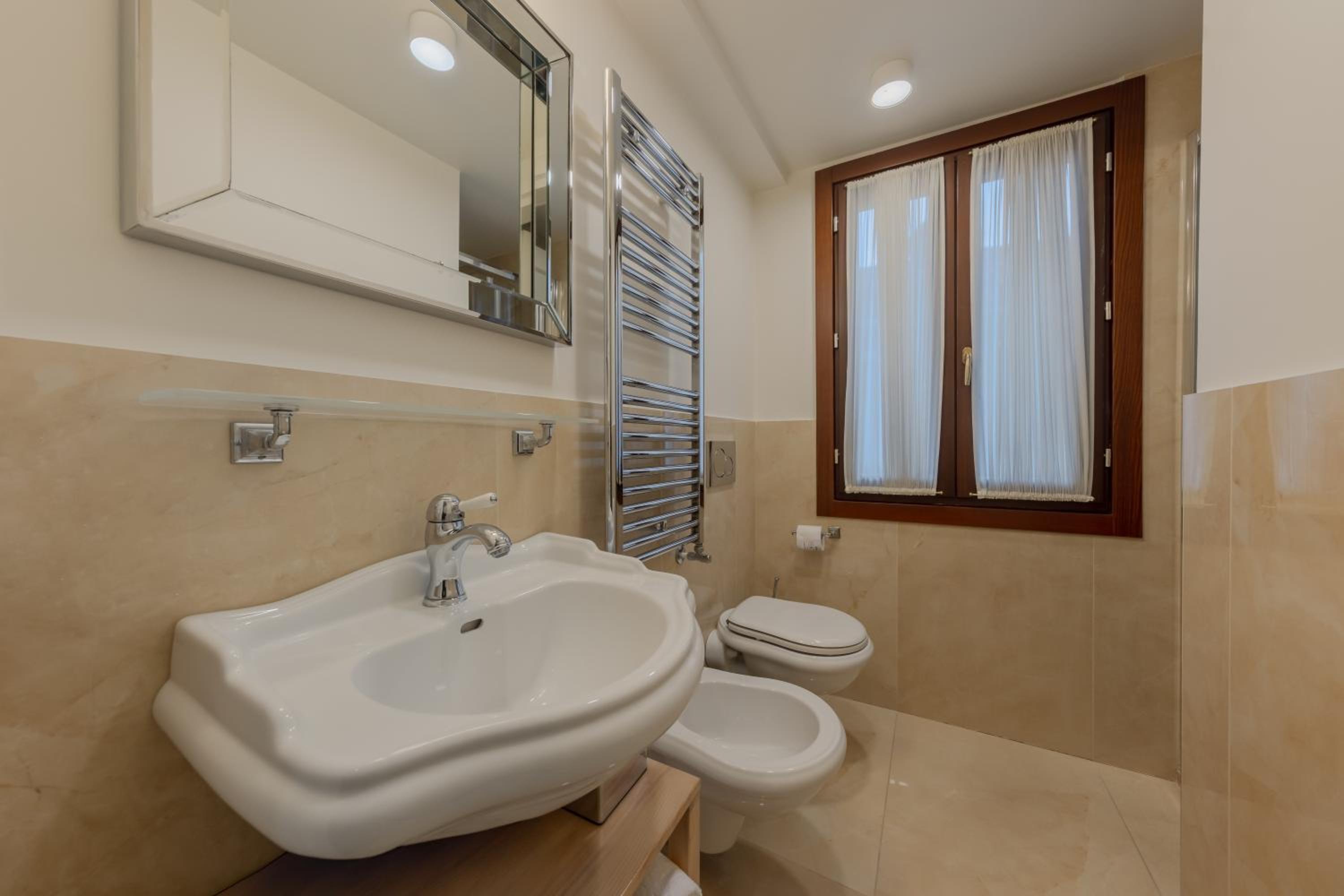 Comfort Double or Twin Room