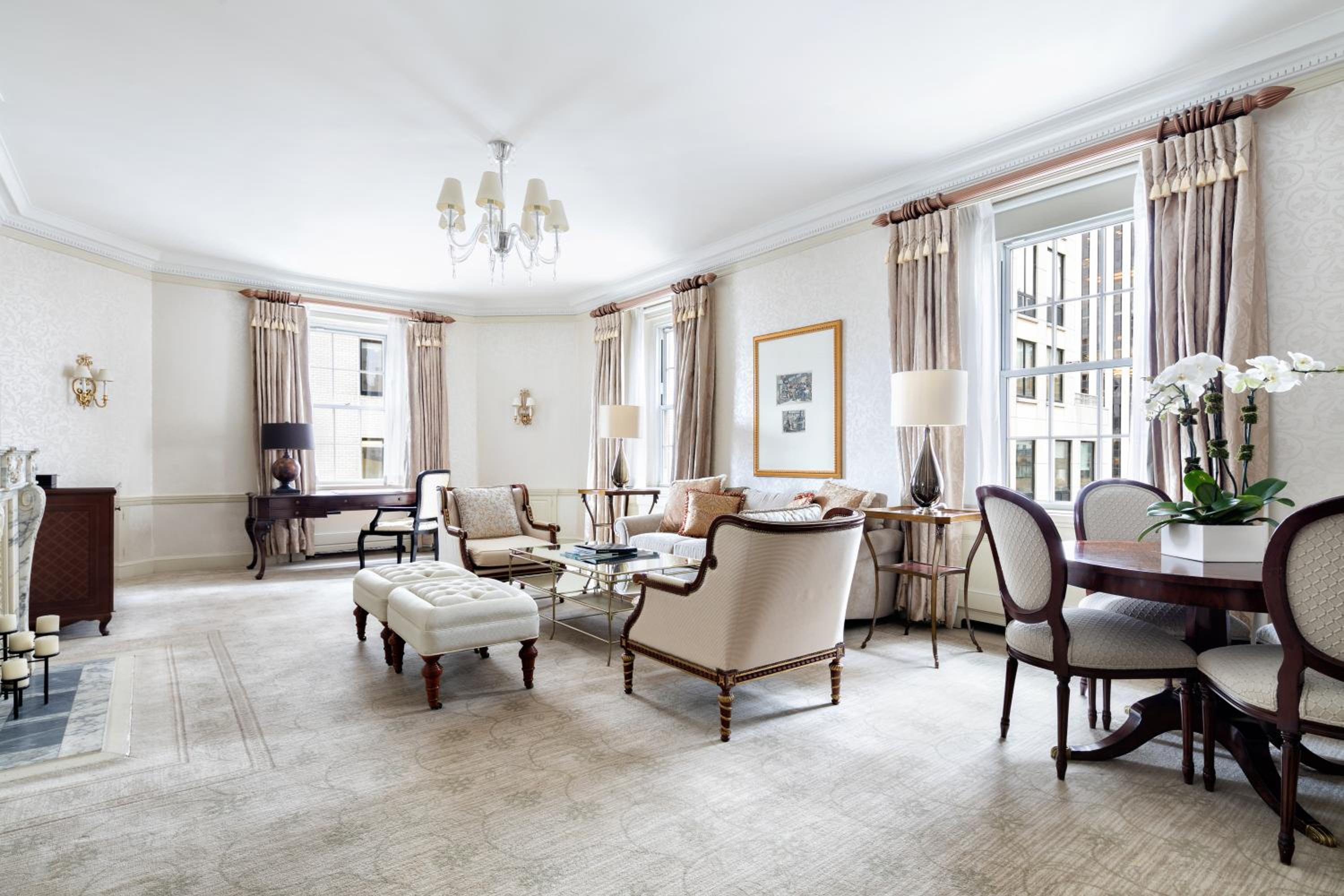 Grand Two-Bedroom Suite thumbnail 5