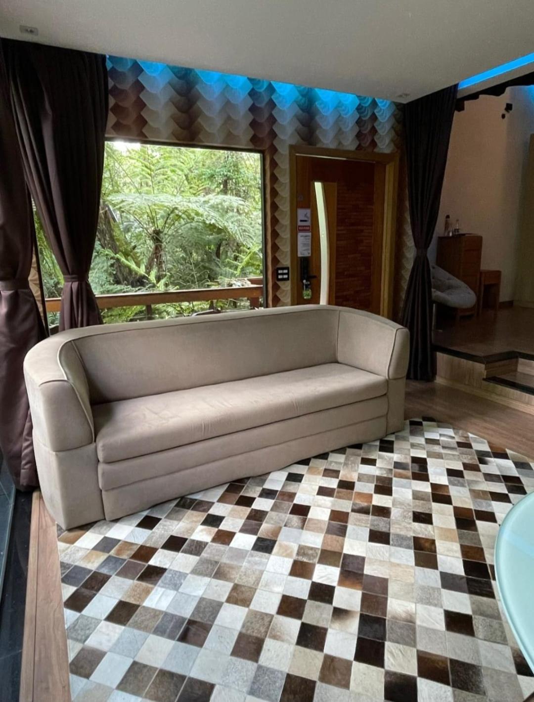 Superior Bungalow photo 1