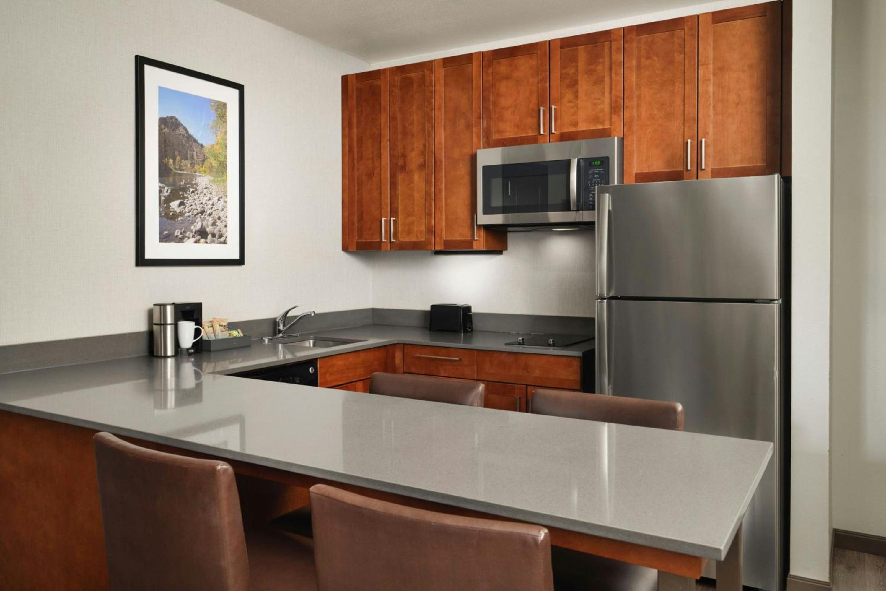 One-Bedroom King Suite with Sofa Bed - Hearing Accessible
