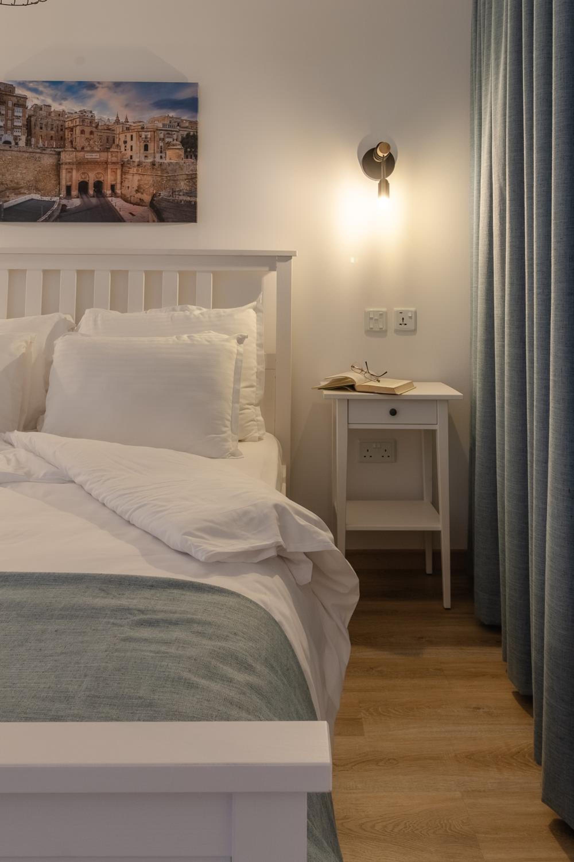 Large Double Room photo 1