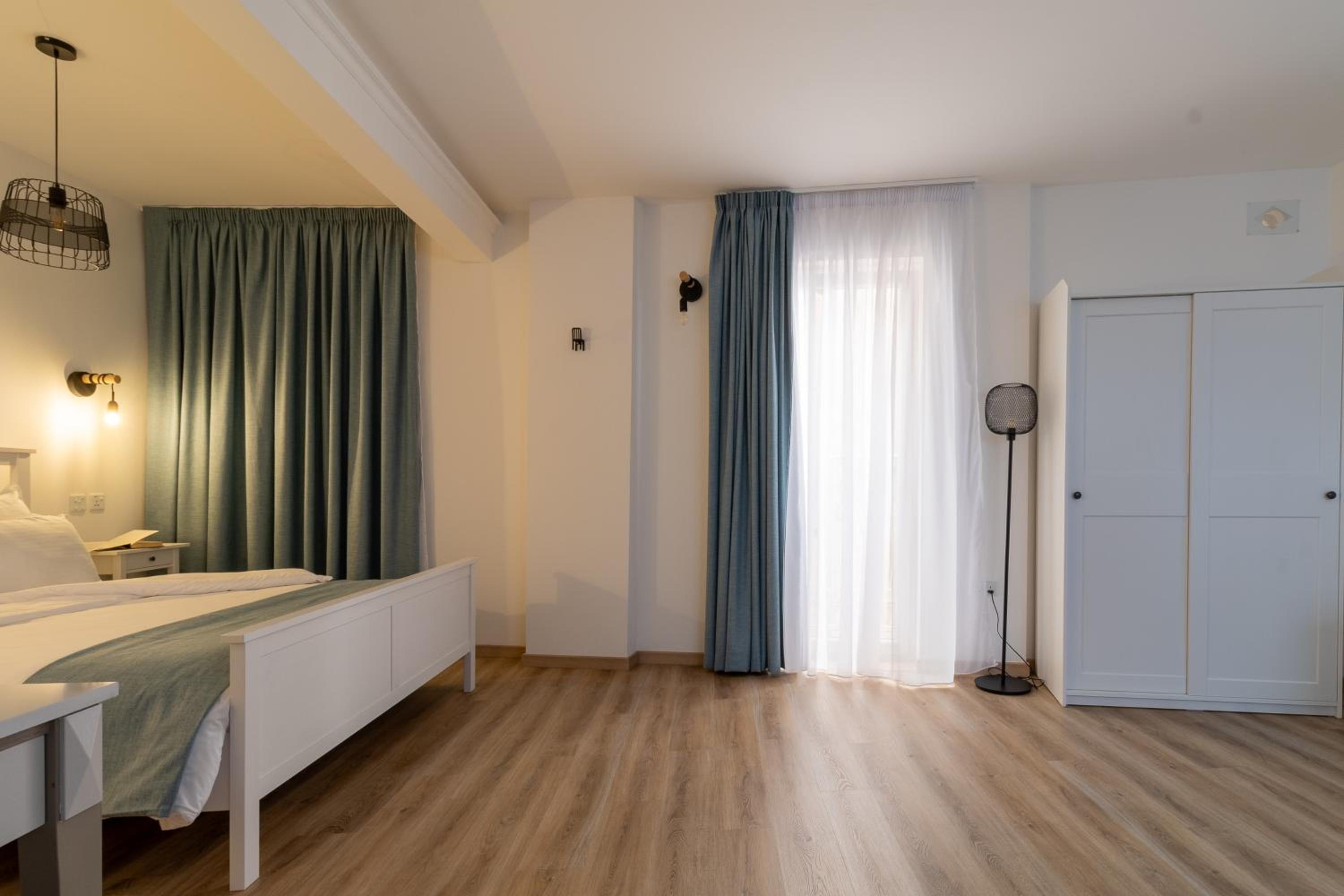 Large Double Room photo 2