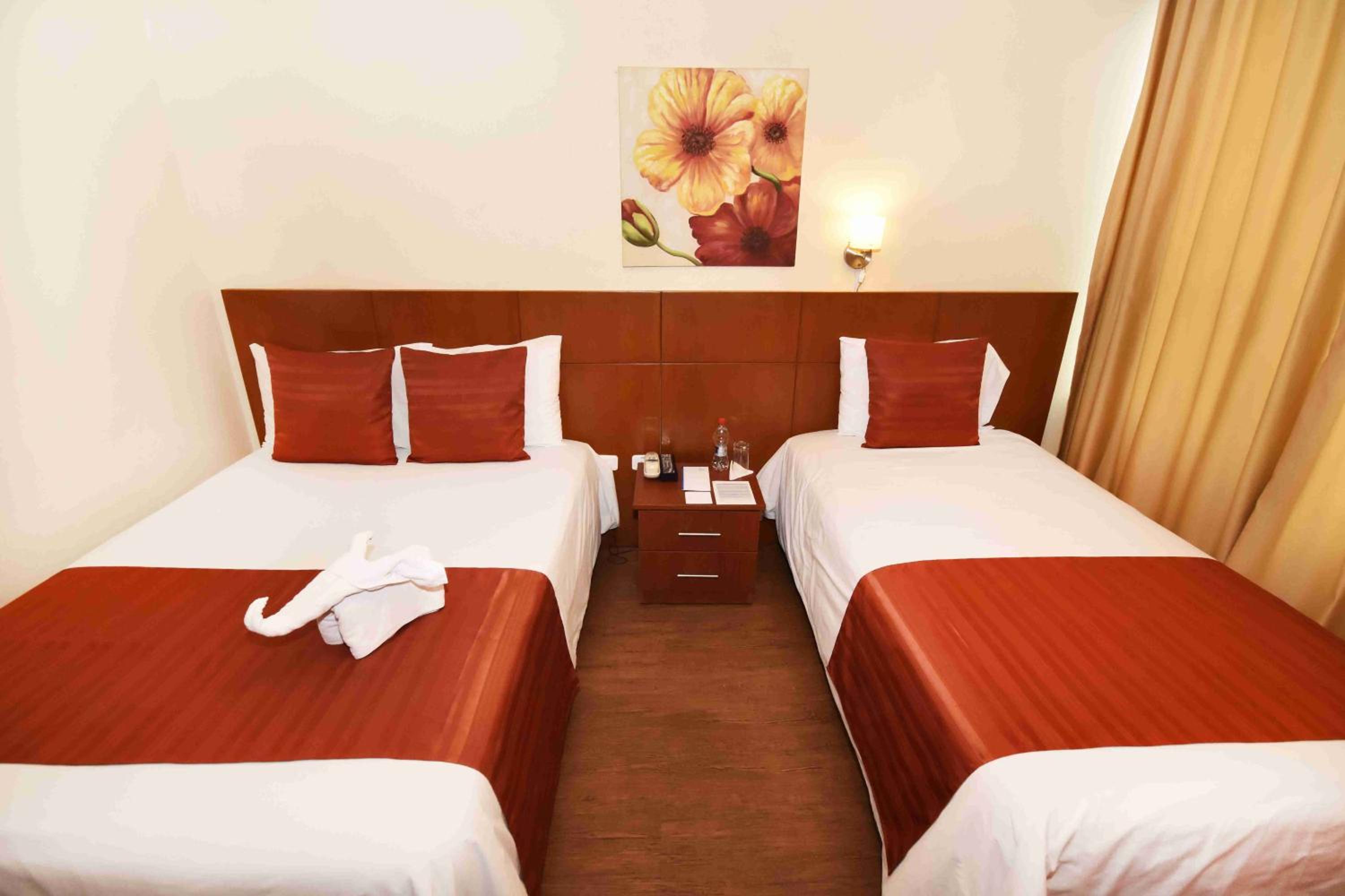 Deluxe Double Room (2 Adults + 1 Child) photo 1
