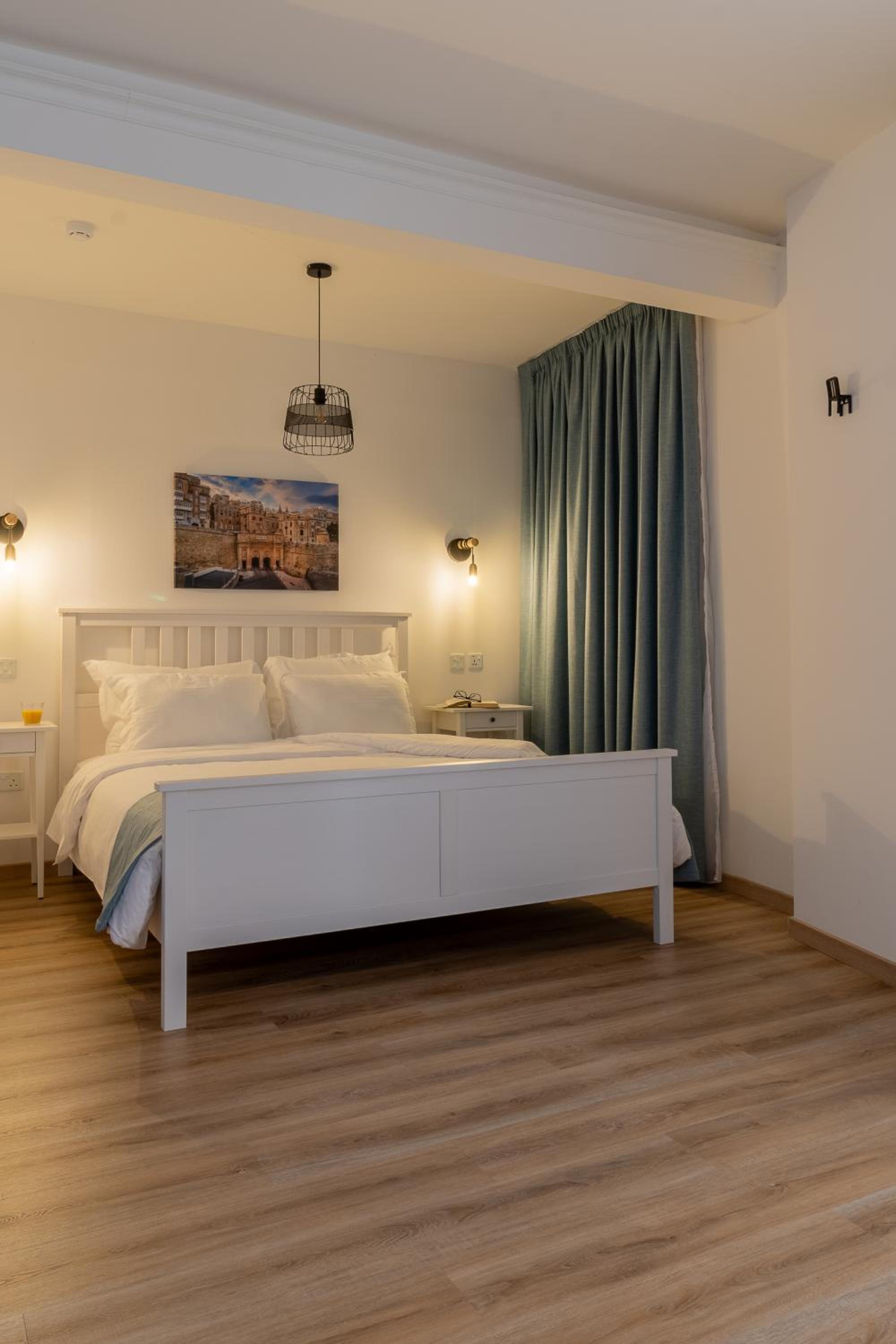 Large Double Room