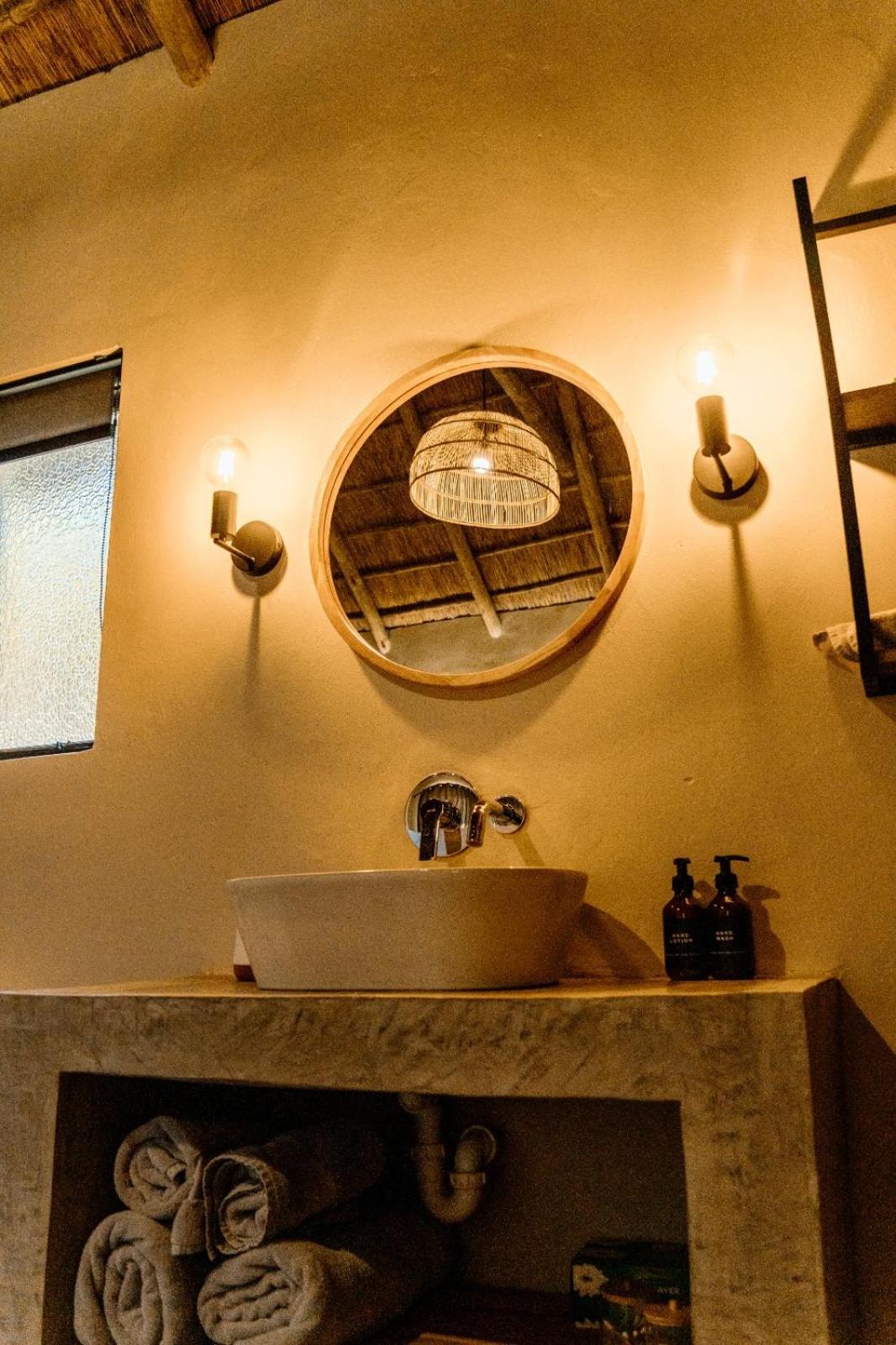 Deluxe Double Room with Shower photo 2