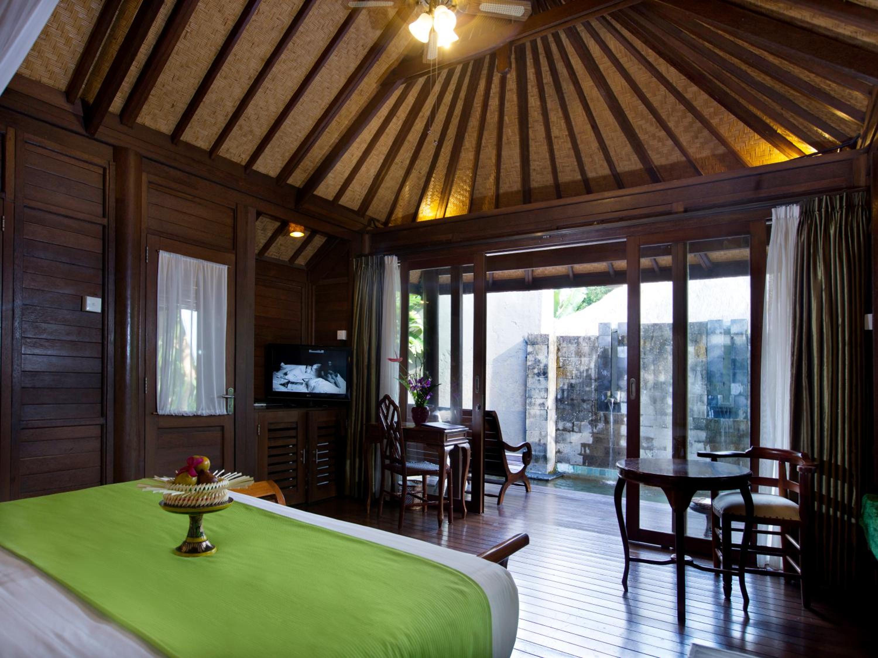 One-Bedroom Villa with Private Pool - Photo 5