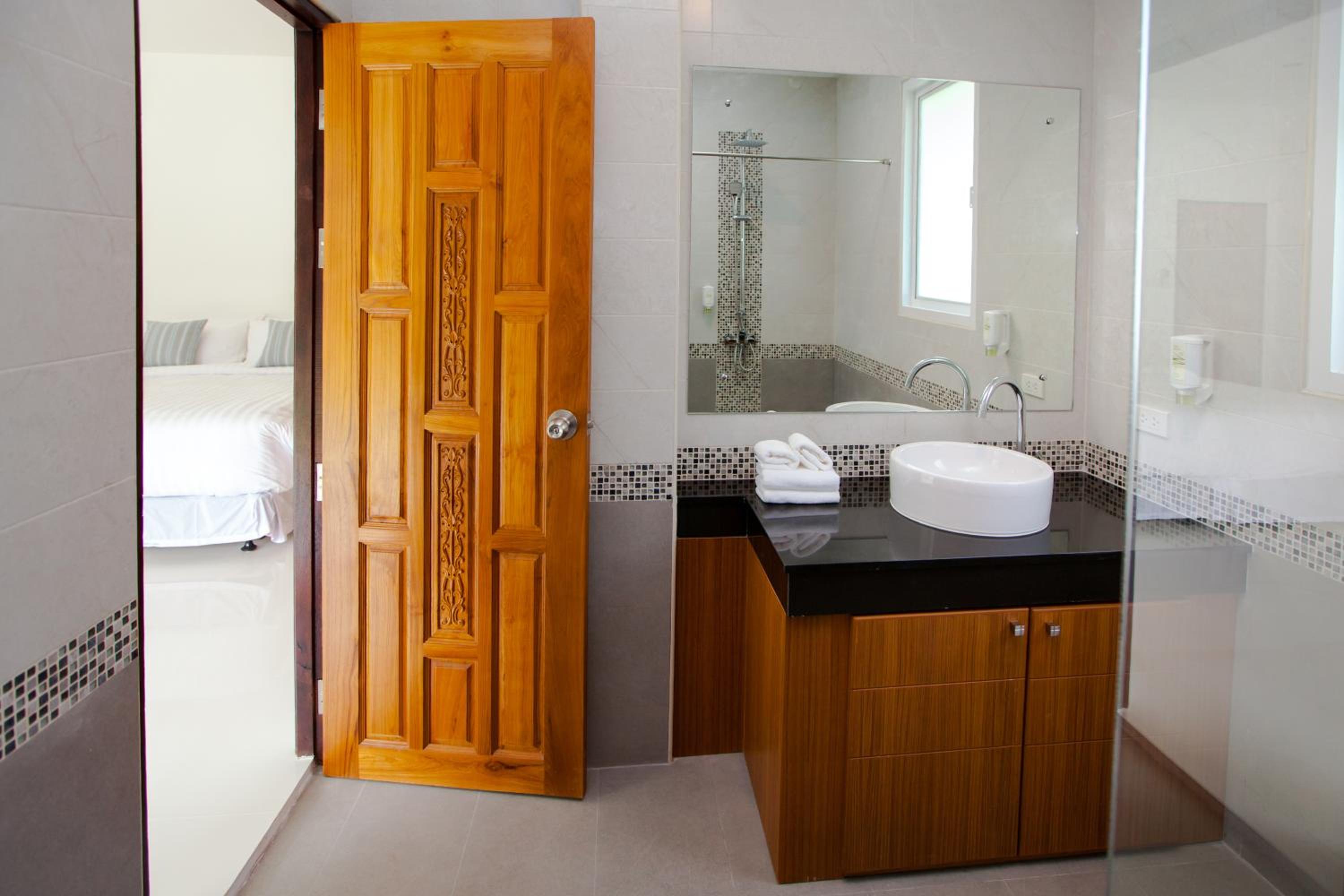 Villa with Private Pool - Photo 44