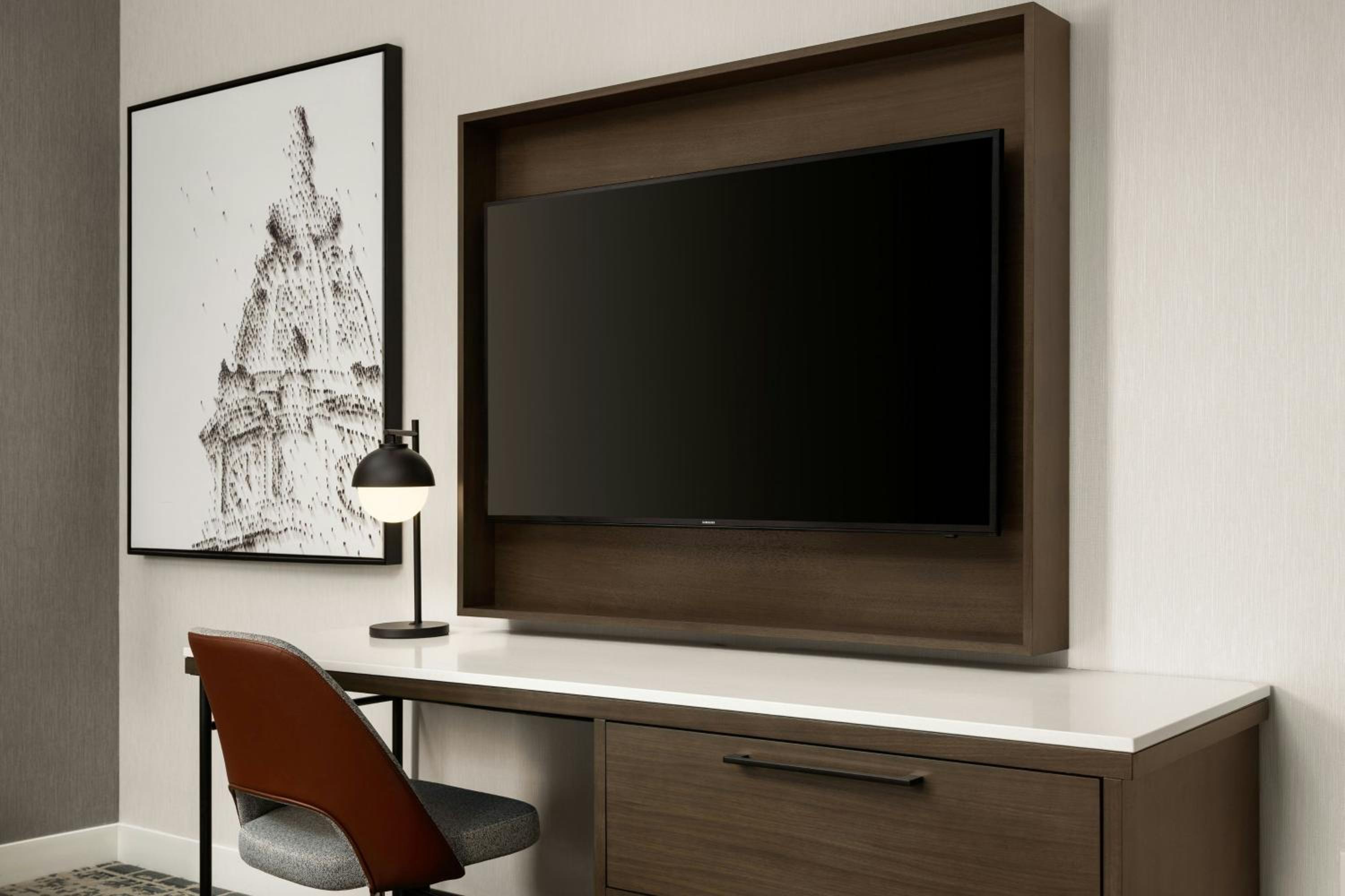 King Room with Atrium View - Photo 4