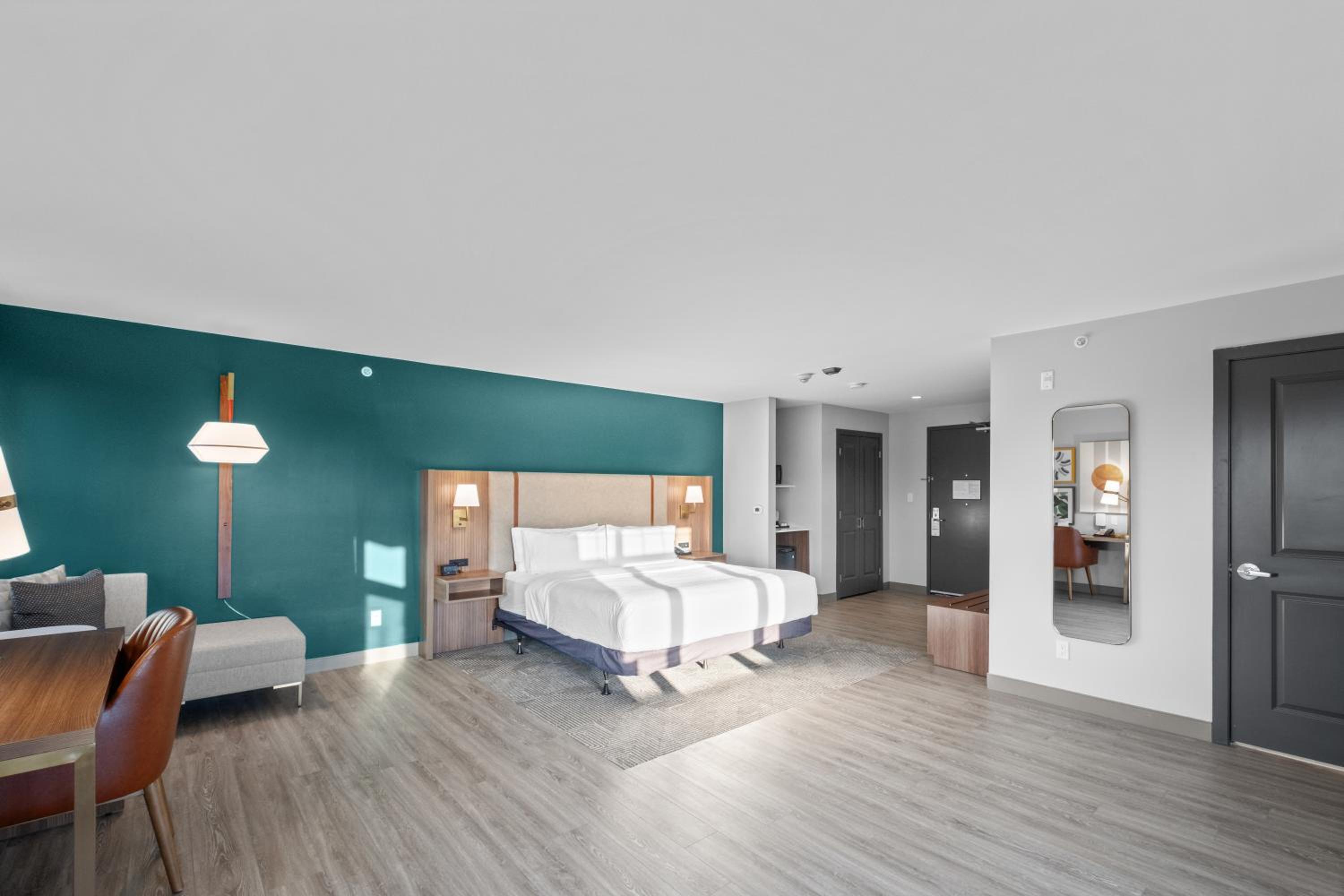Standard King Room - Disability Access