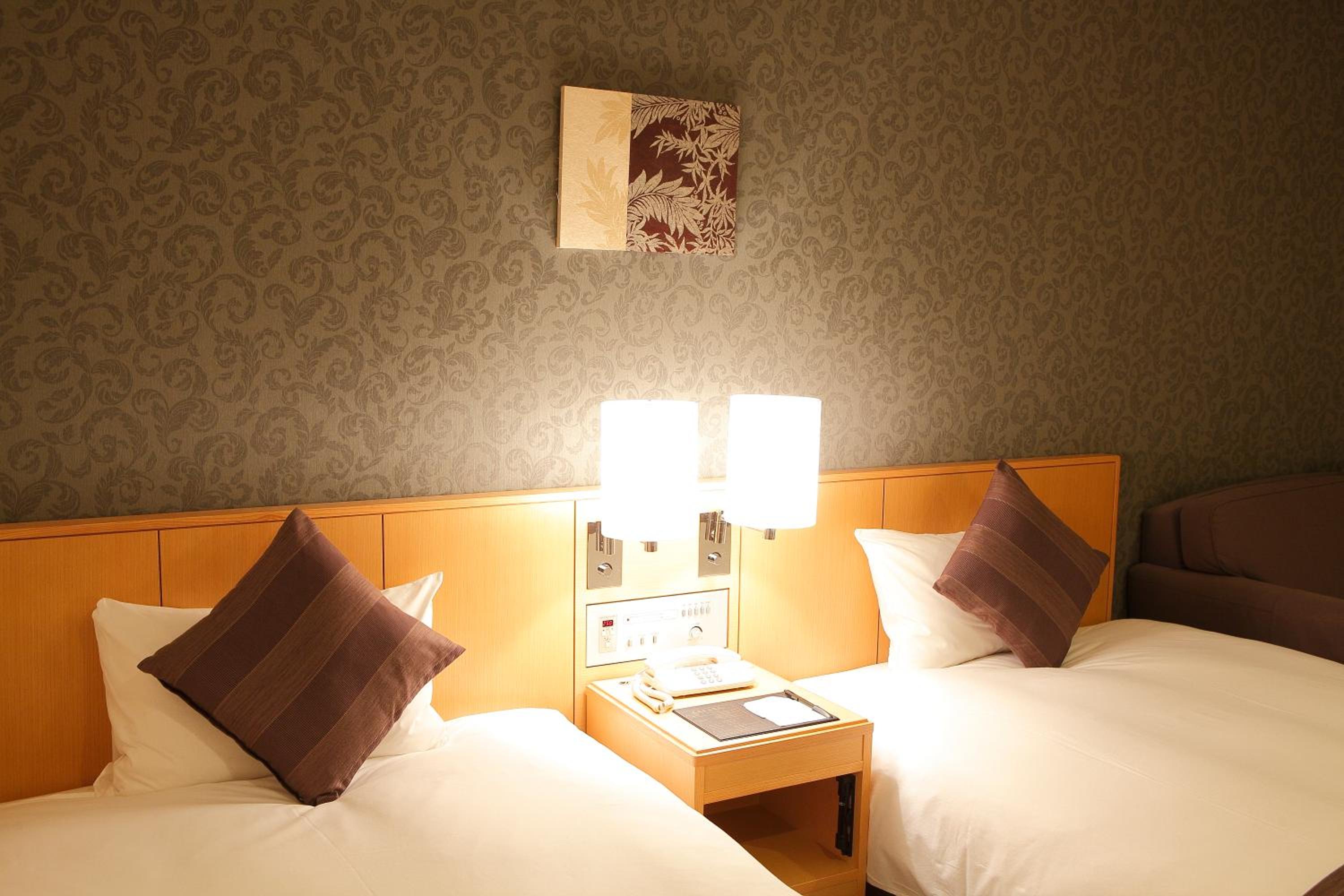 Moderate Twin Room - Non Smoking - Photo 3