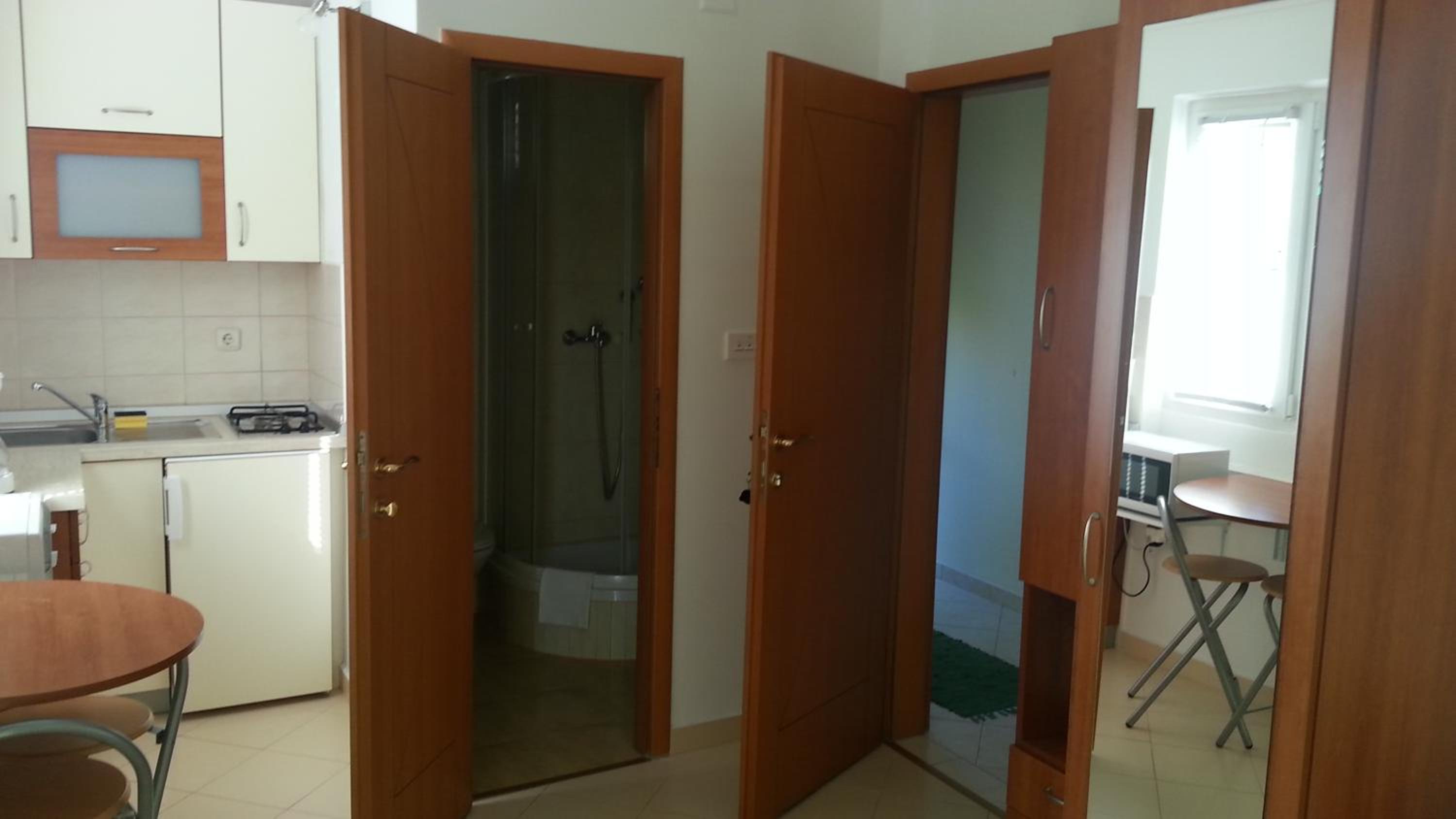 Apartment with Sea View - Photo 14