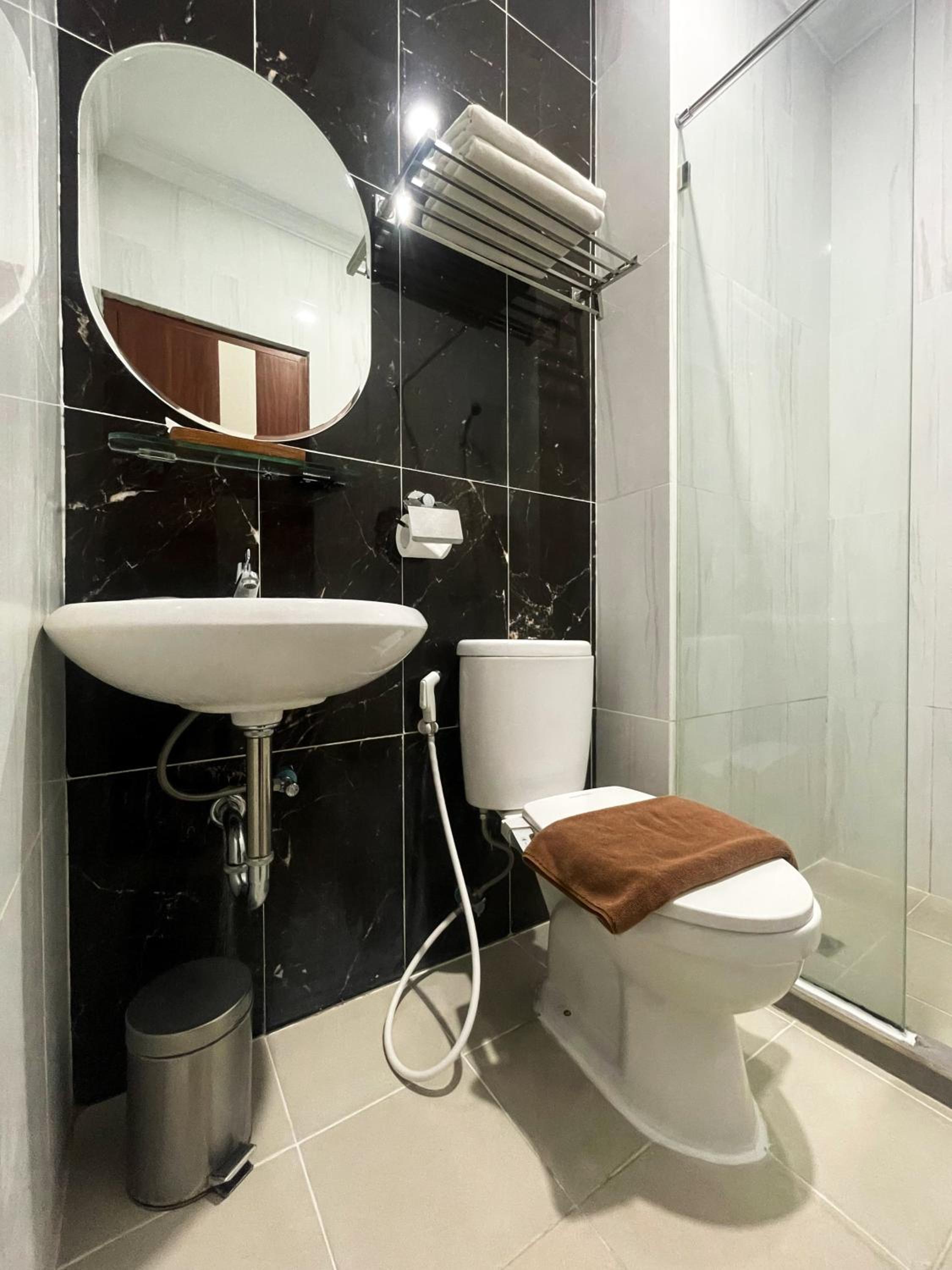 Deluxe Twin Room - Photo 6