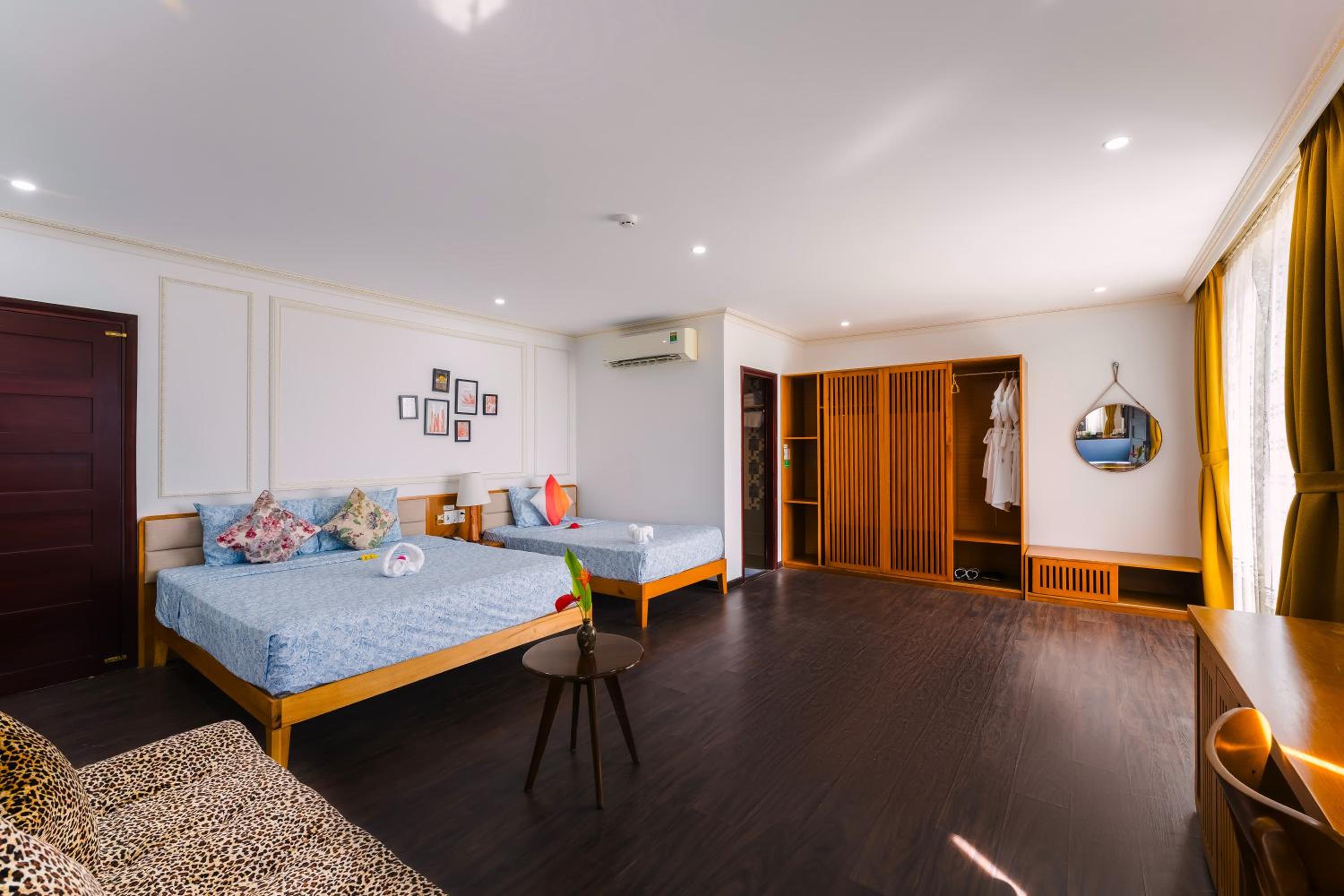 Triple Room with Balcony