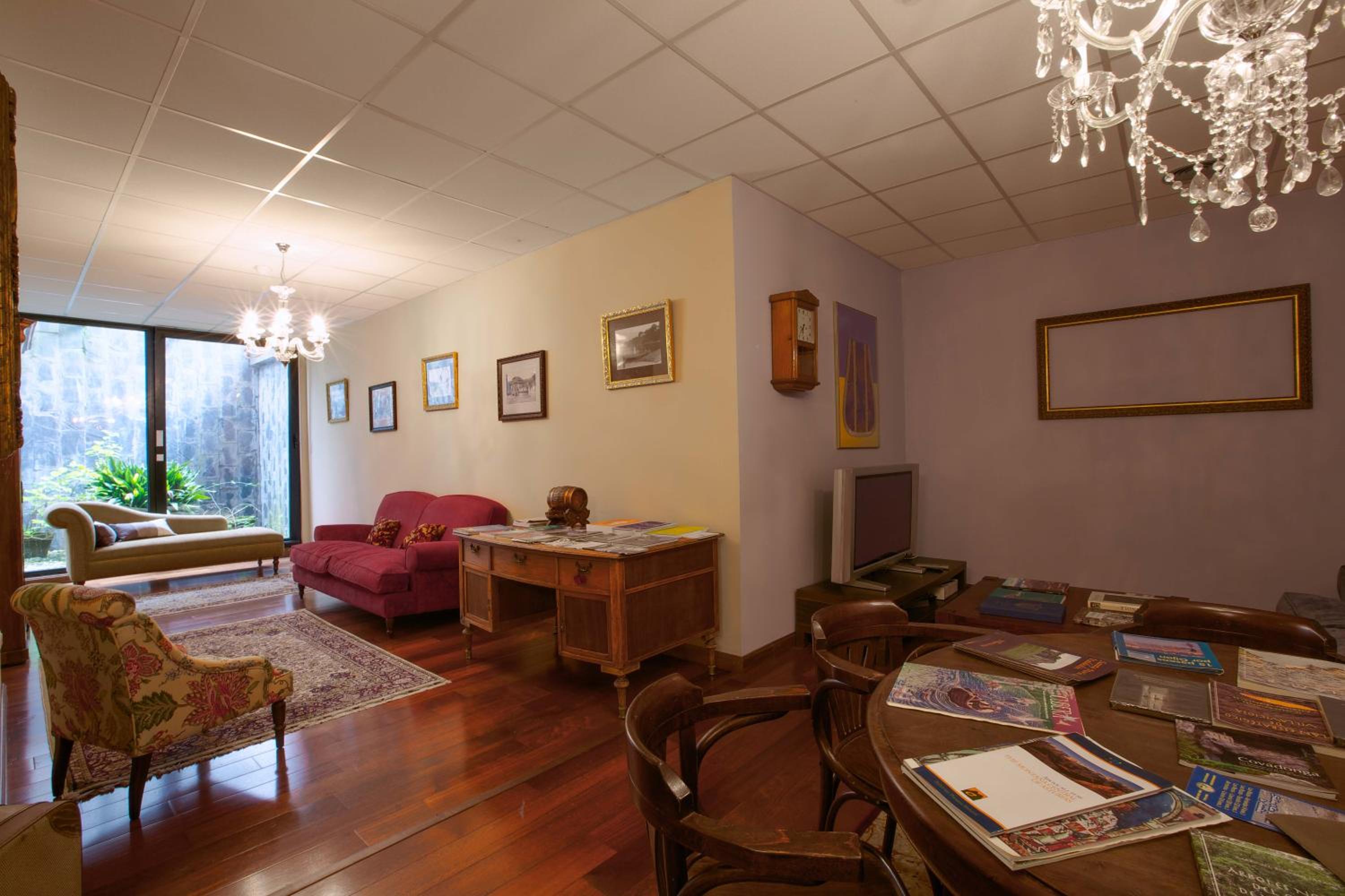 One-Bedroom Apartment (2 Adults) - Photo 9