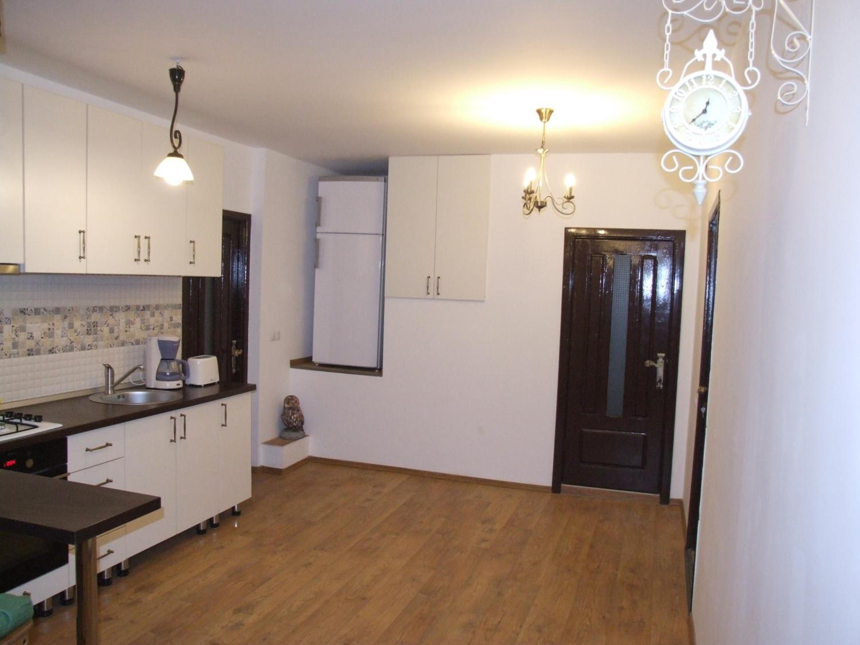 Double or Twin Room with Bathroom - Photo 31