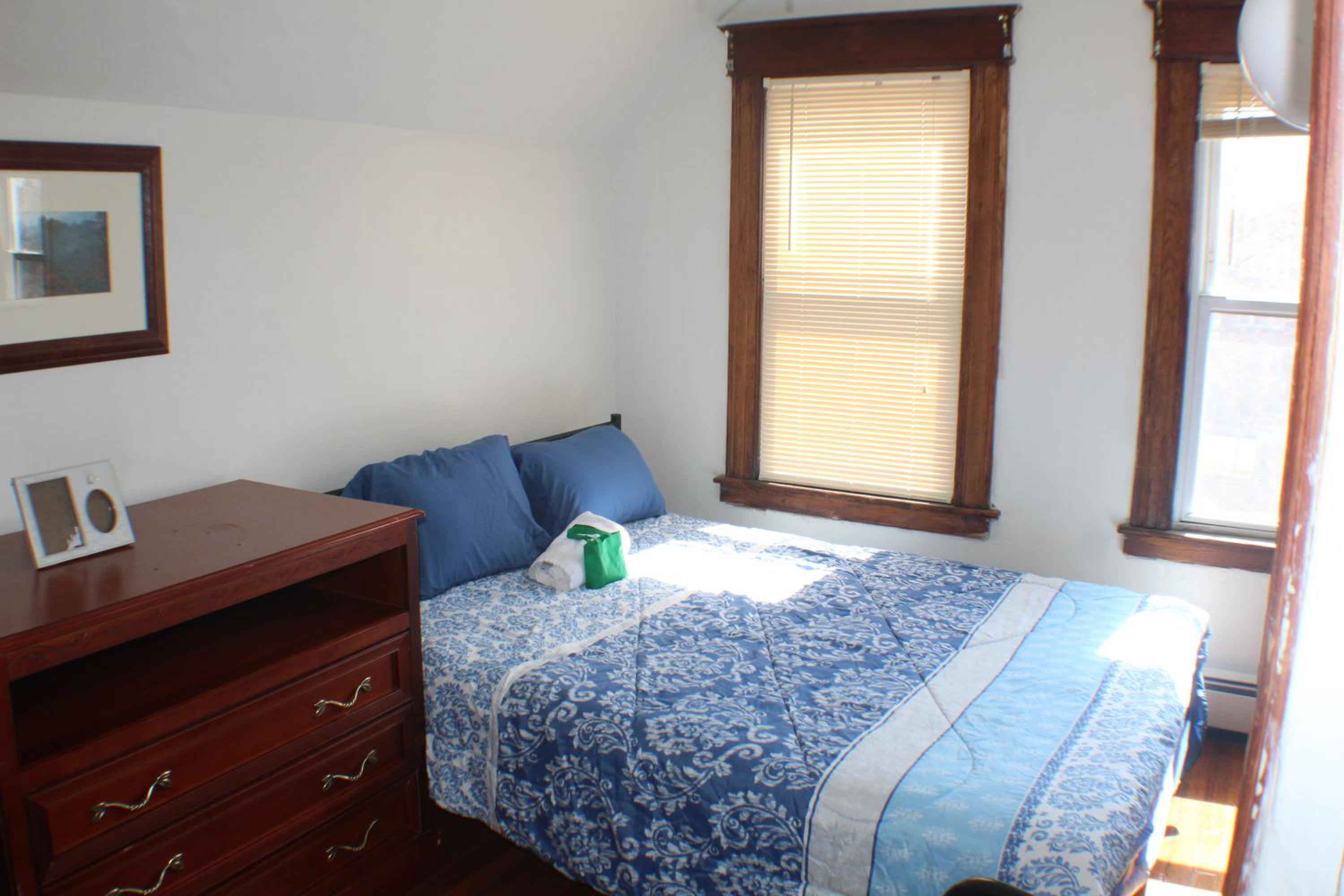Budget Double Room photo 3