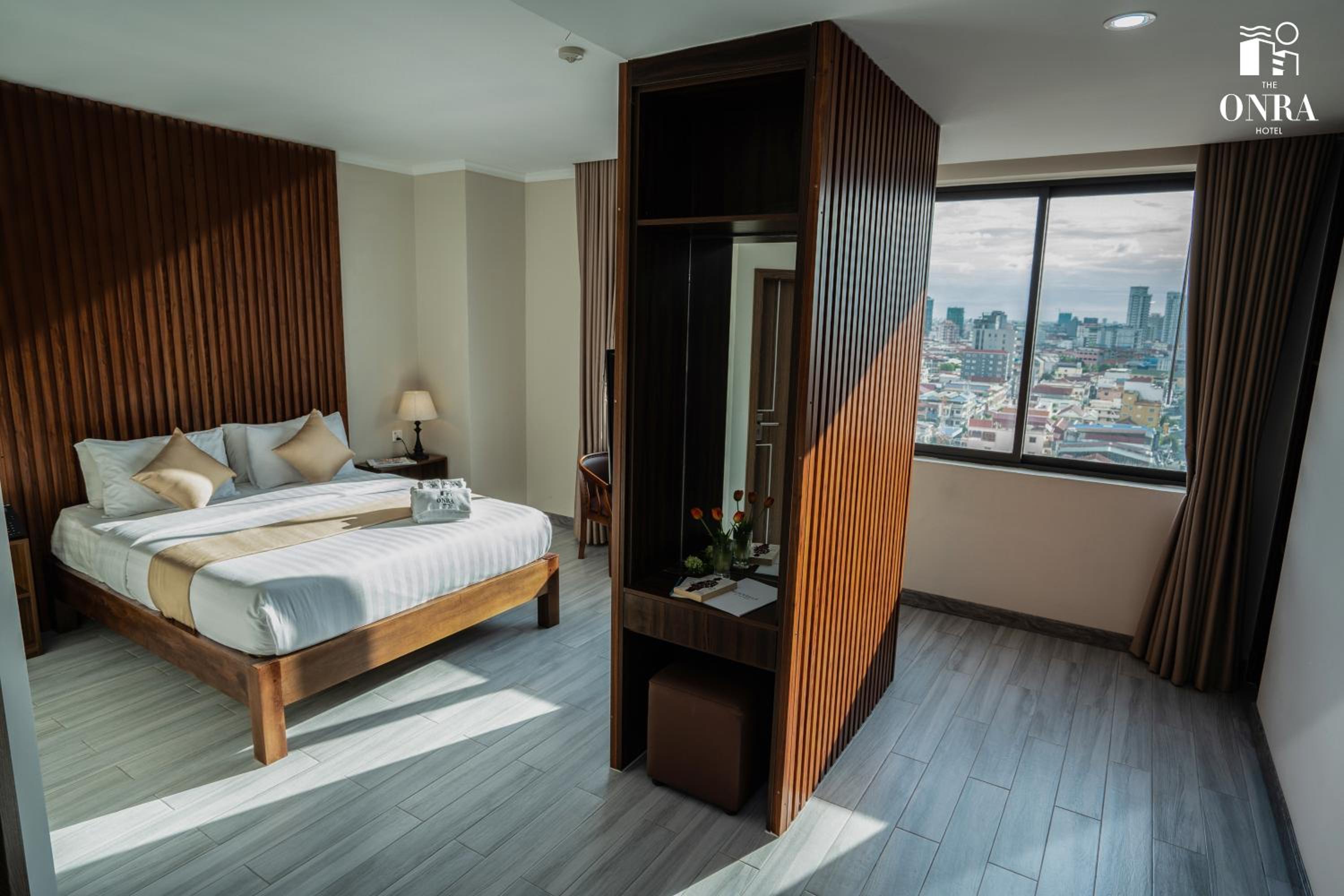 Large Double Room - Photo 8