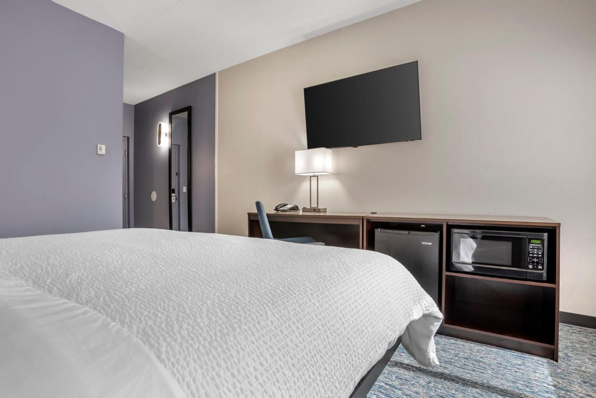 Standard King Room - Photo 3