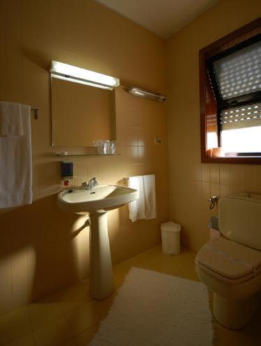 Twin Room - Photo 2