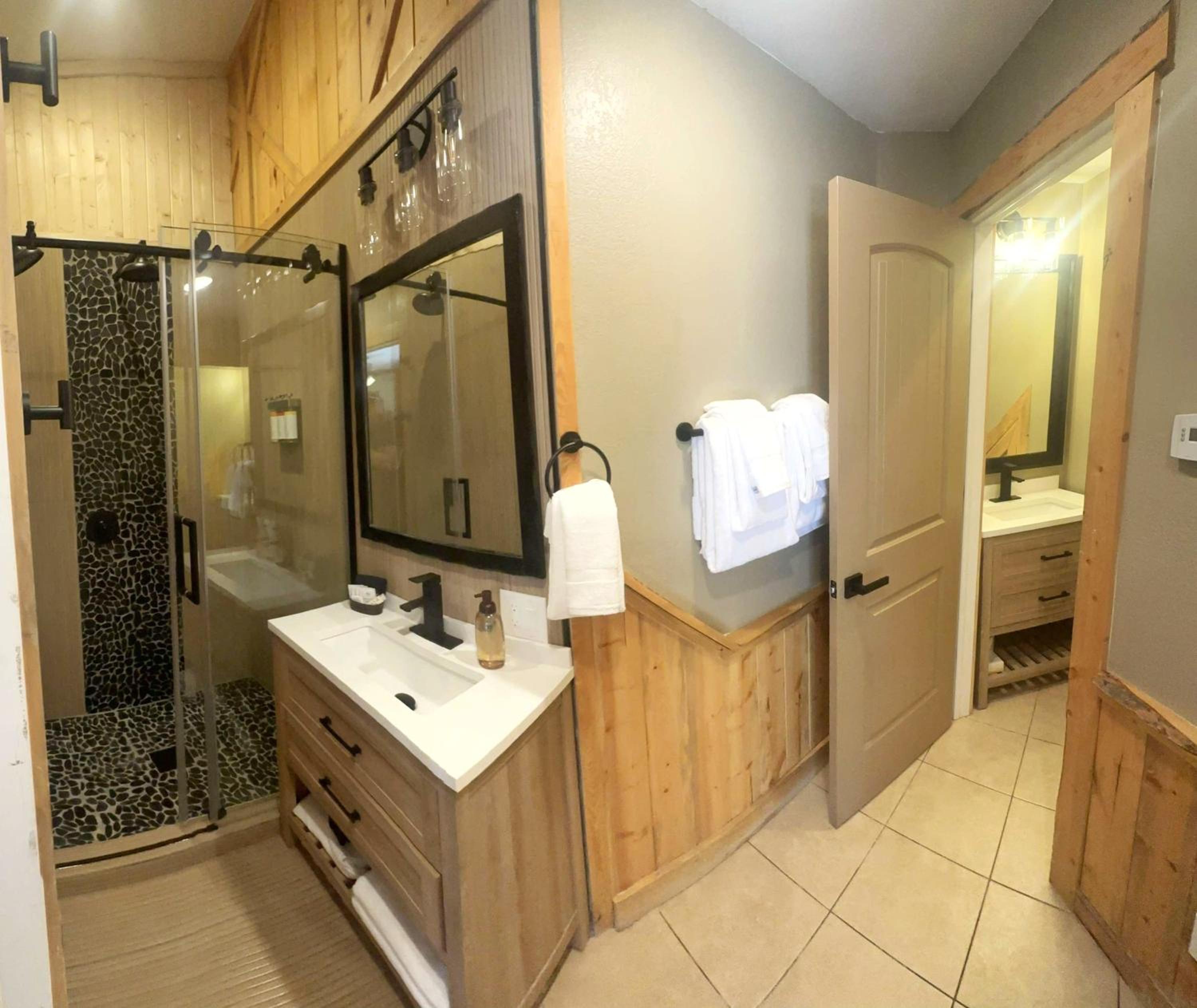 Suite with River View