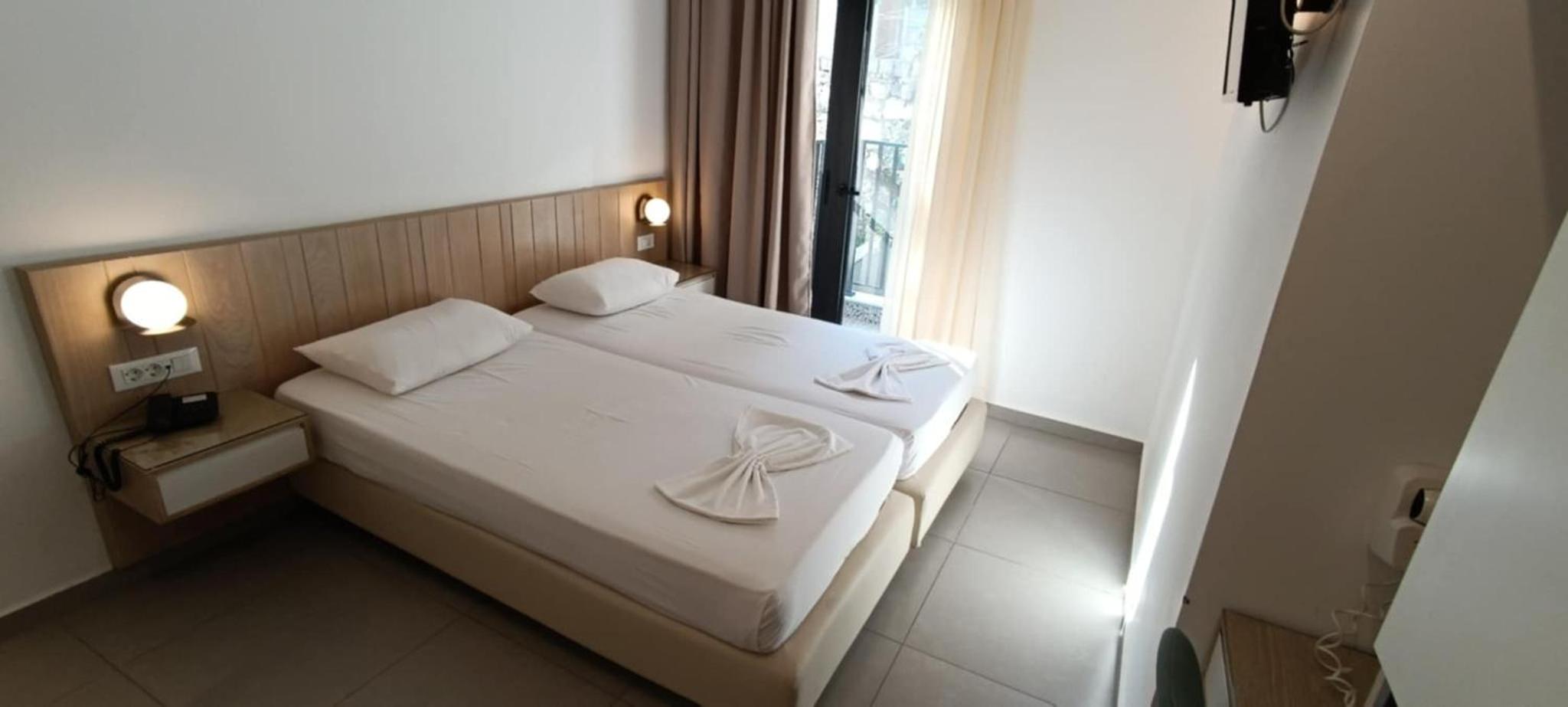 Budget Twin Room photo 2