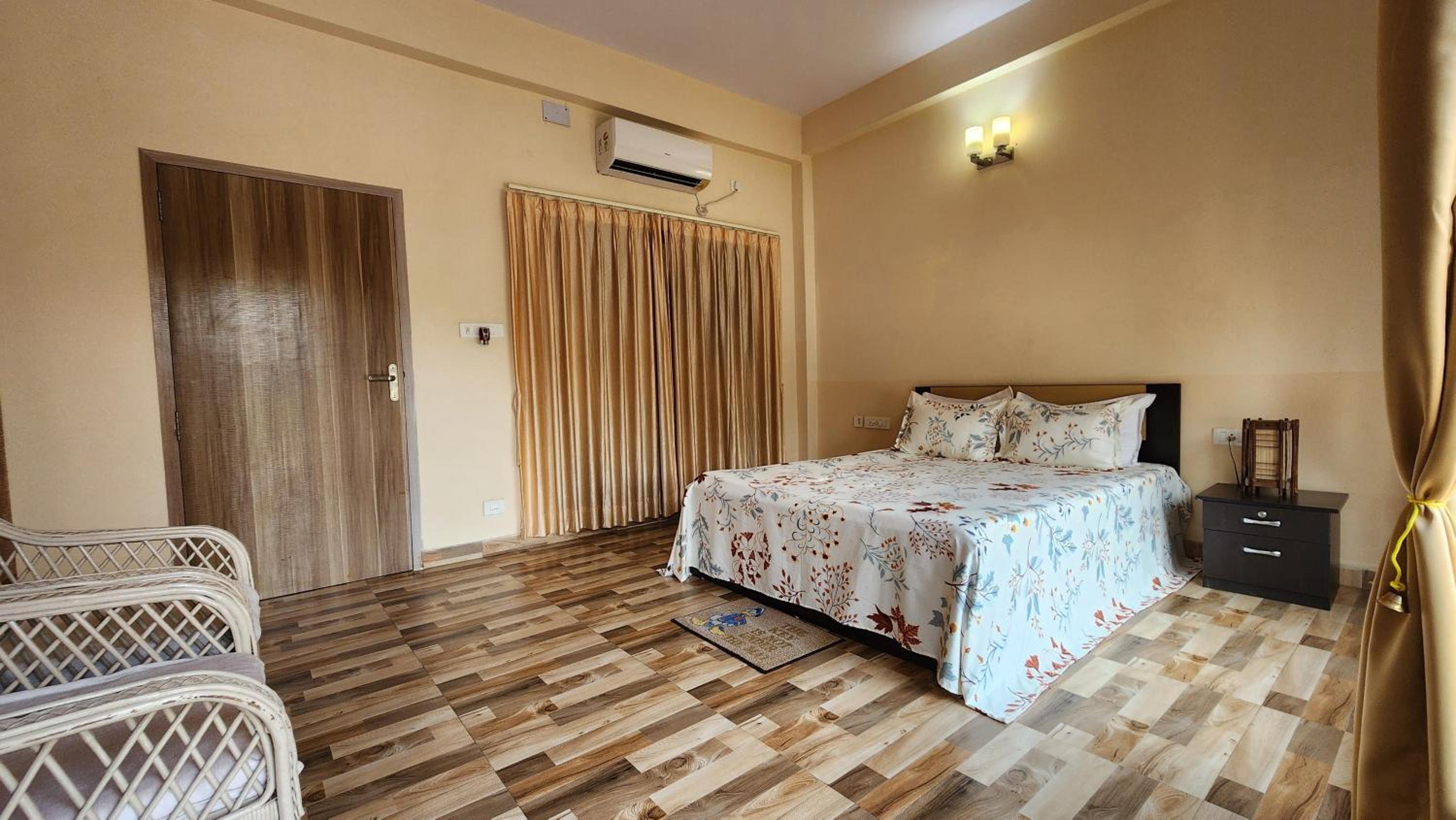 Suite with Lake View photo 1