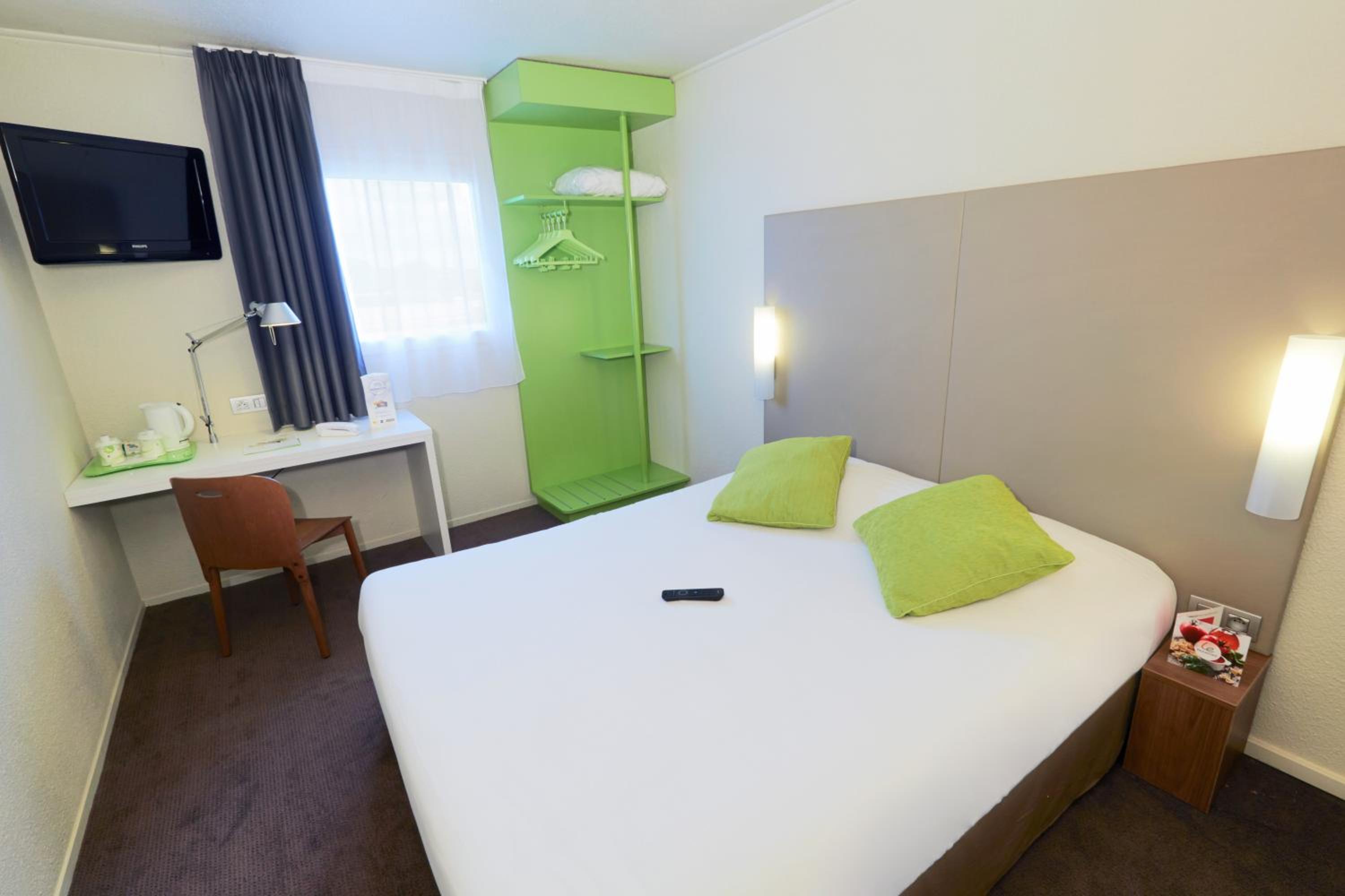 Double Room With 1 Extra Bed