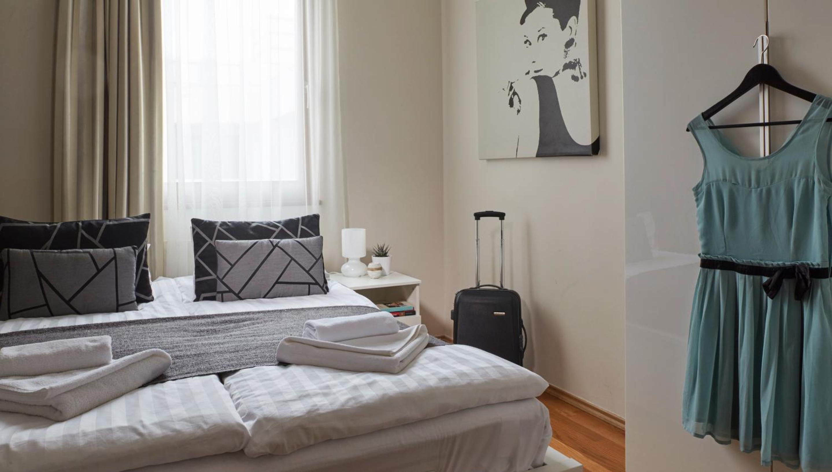 Two-Bedroom - Photo 2