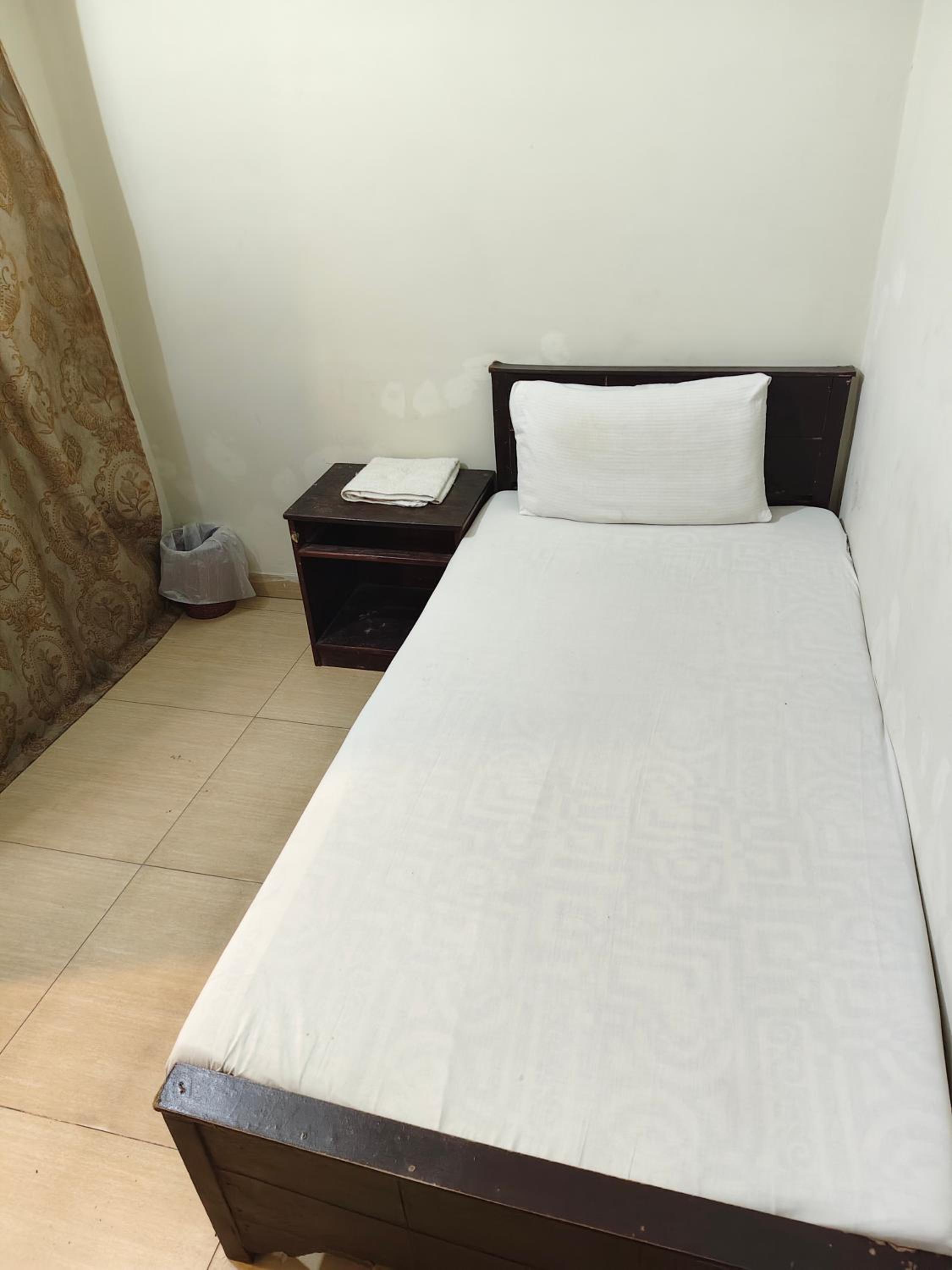 Single Room photo 2