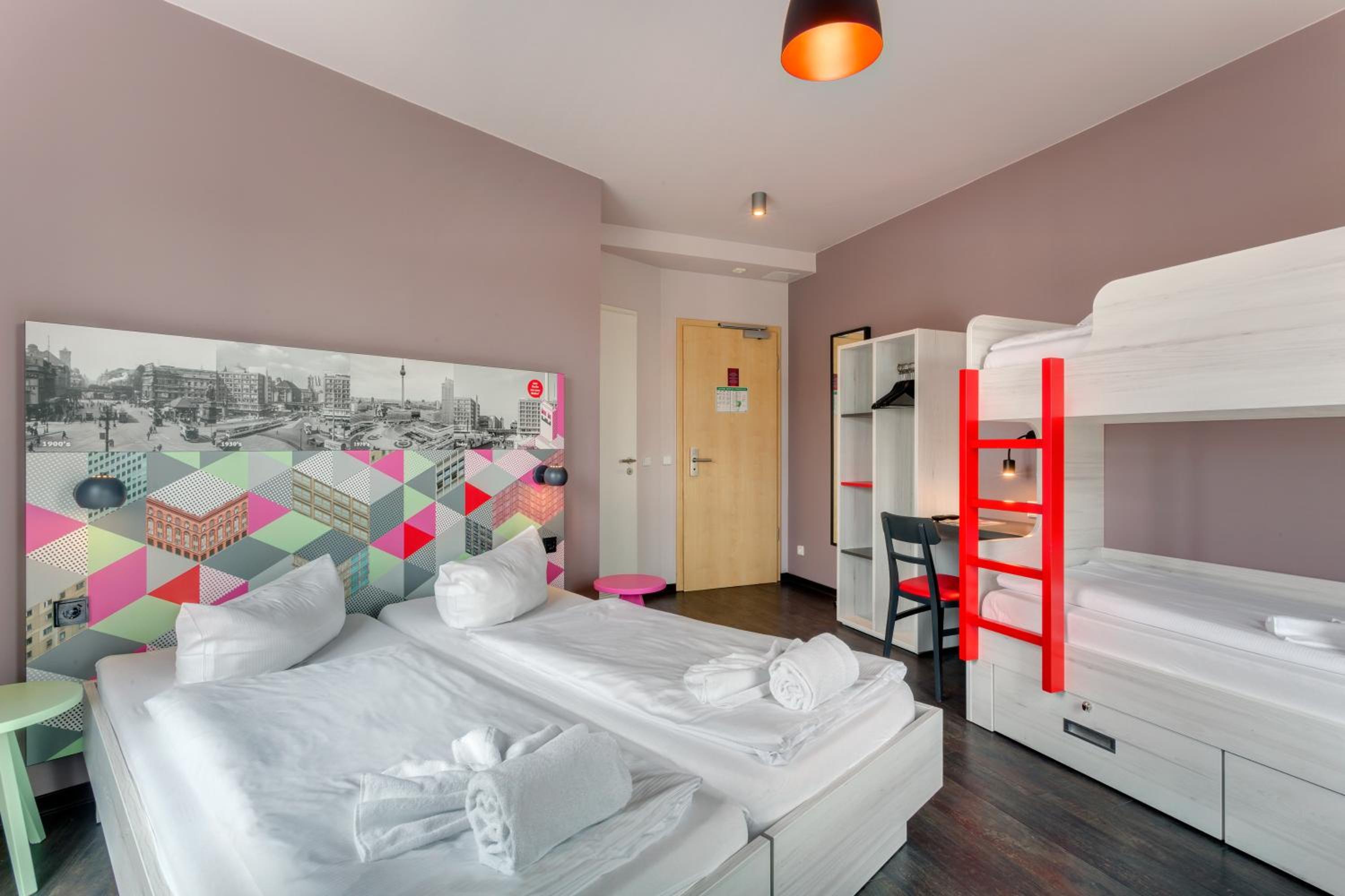Quad Room photo 2