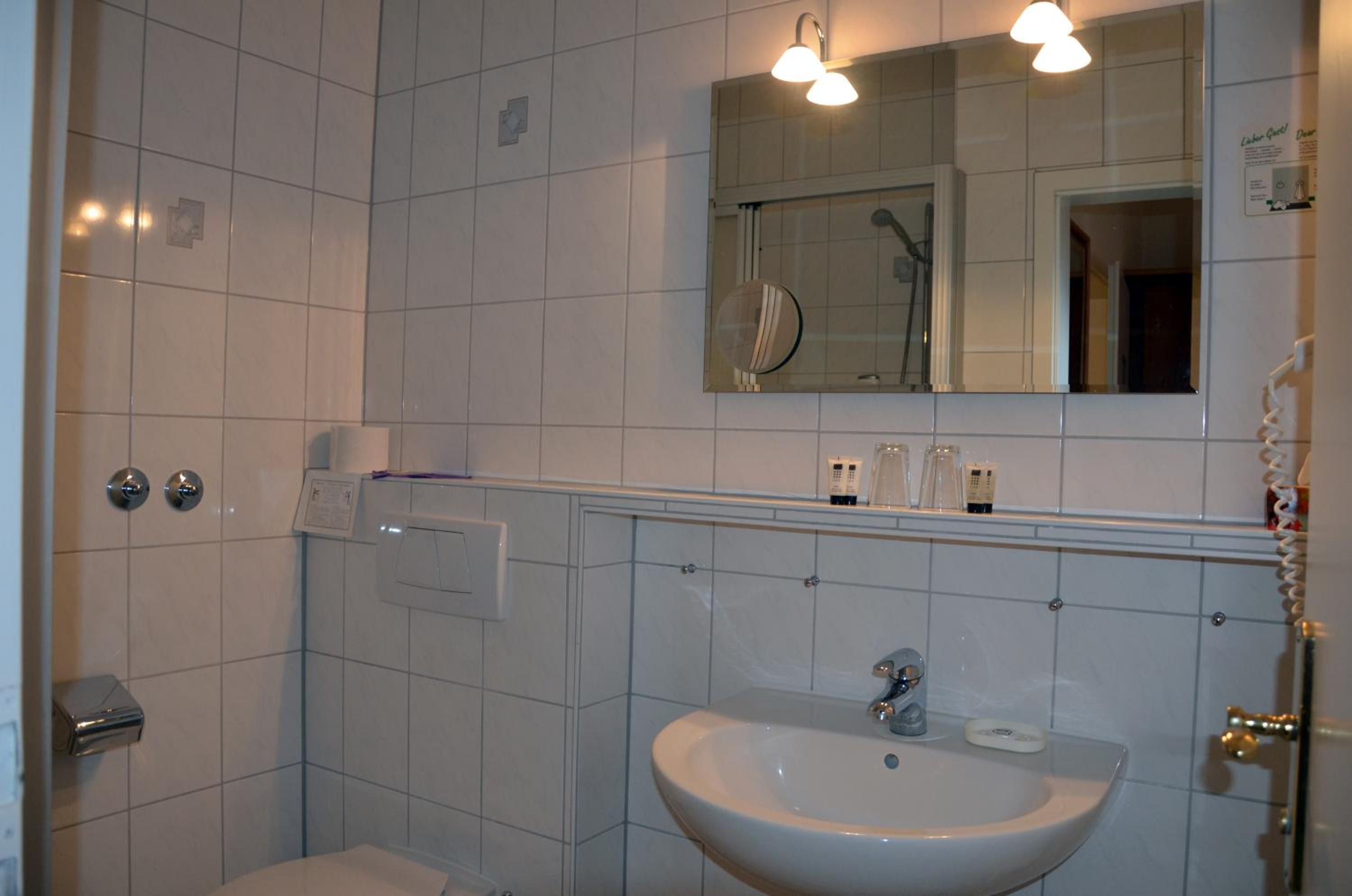 Single Room photo 3