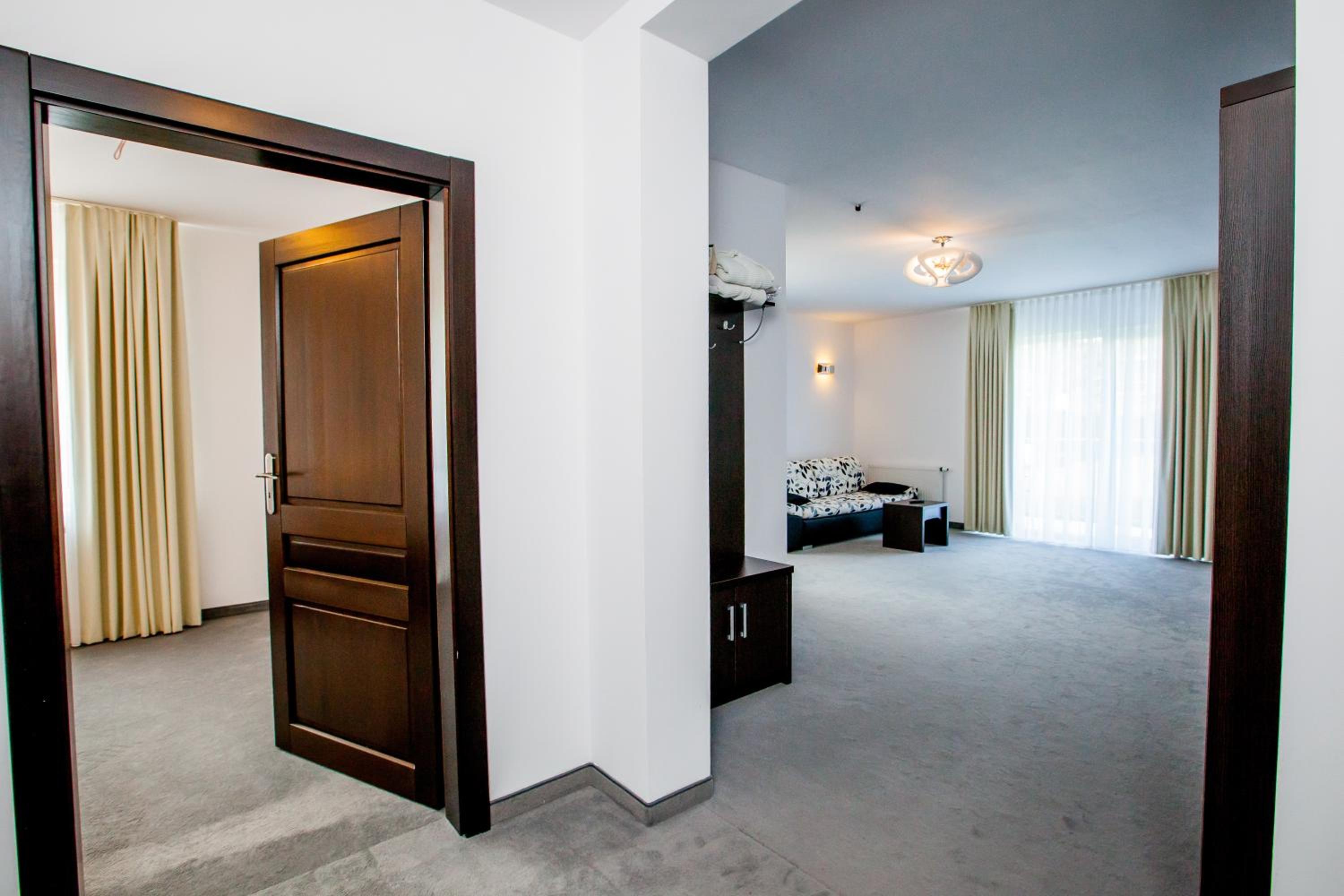 One-Bedroom Apartment with Spa Bath photo 2
