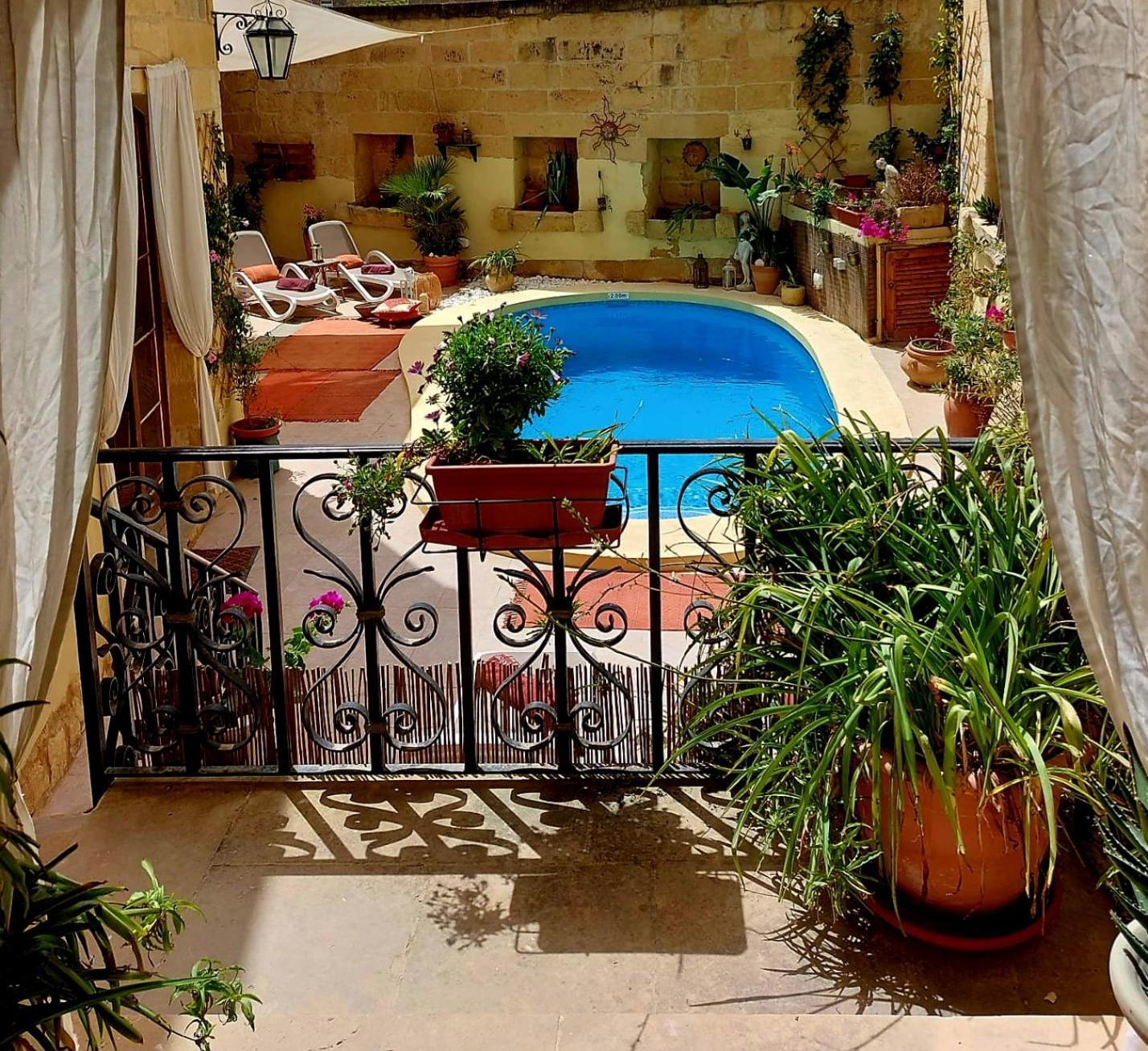 Deluxe Double Room with Shower