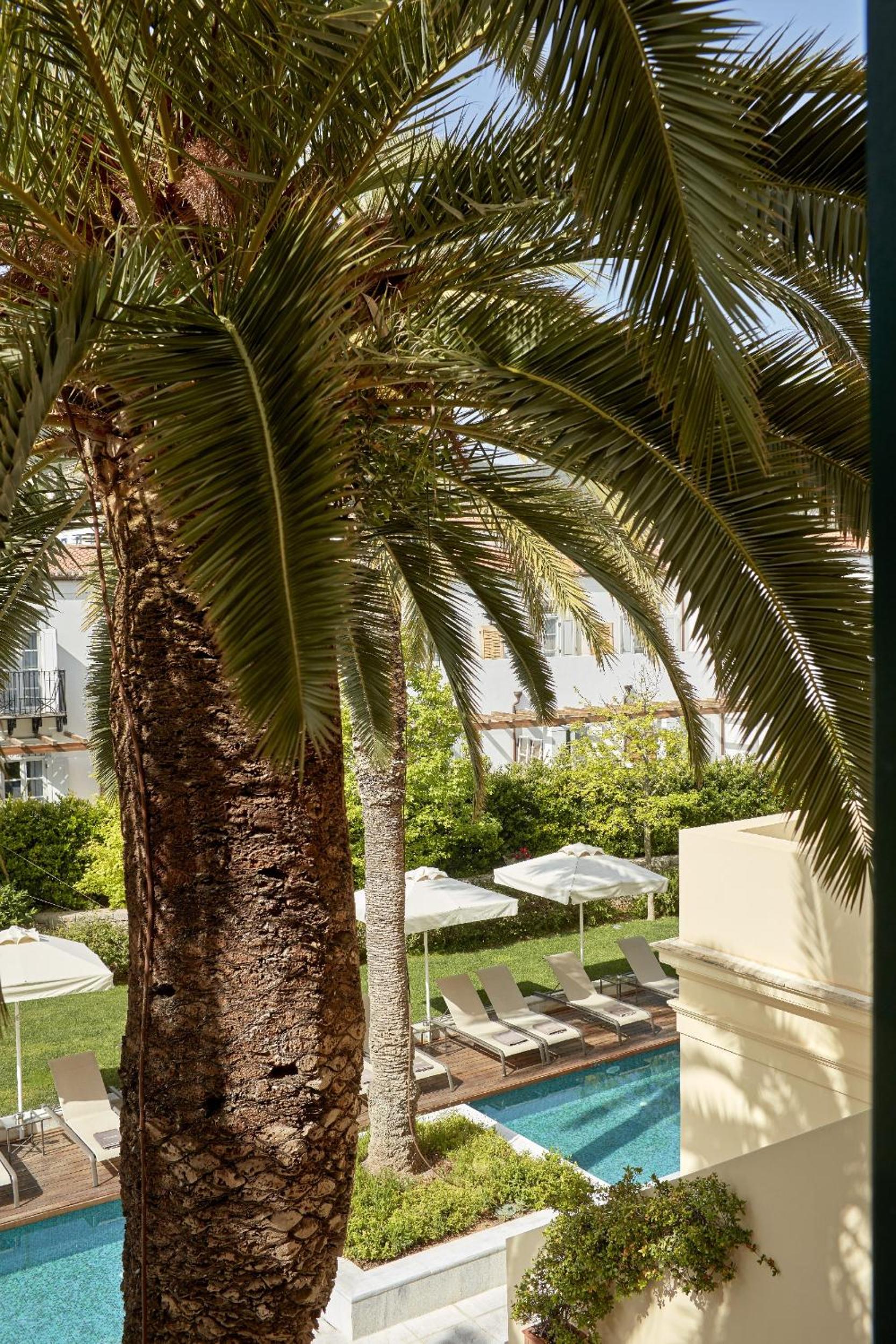 Deluxe Double Room with Garden View - Photo 5