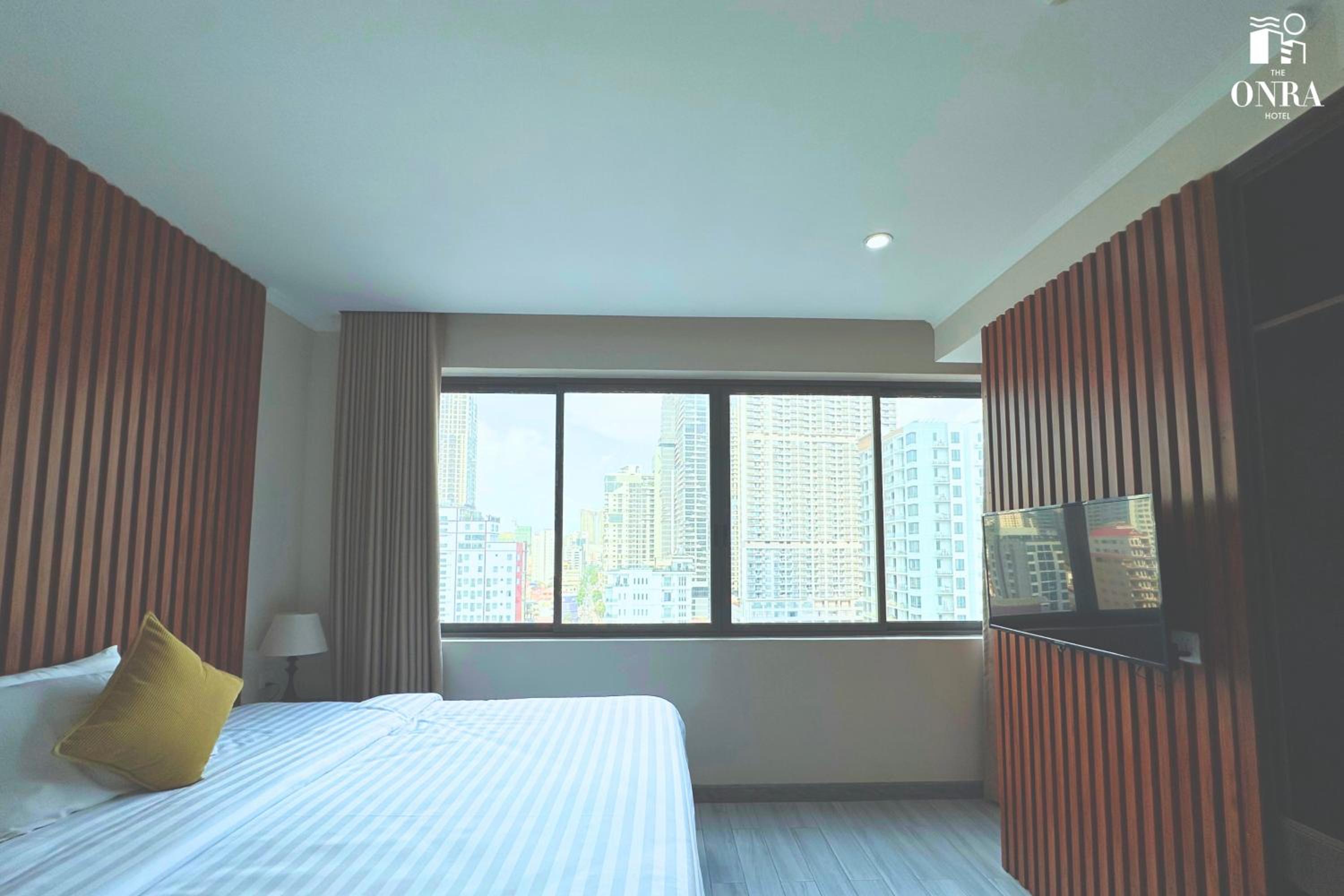 Large Double Room - Photo 1