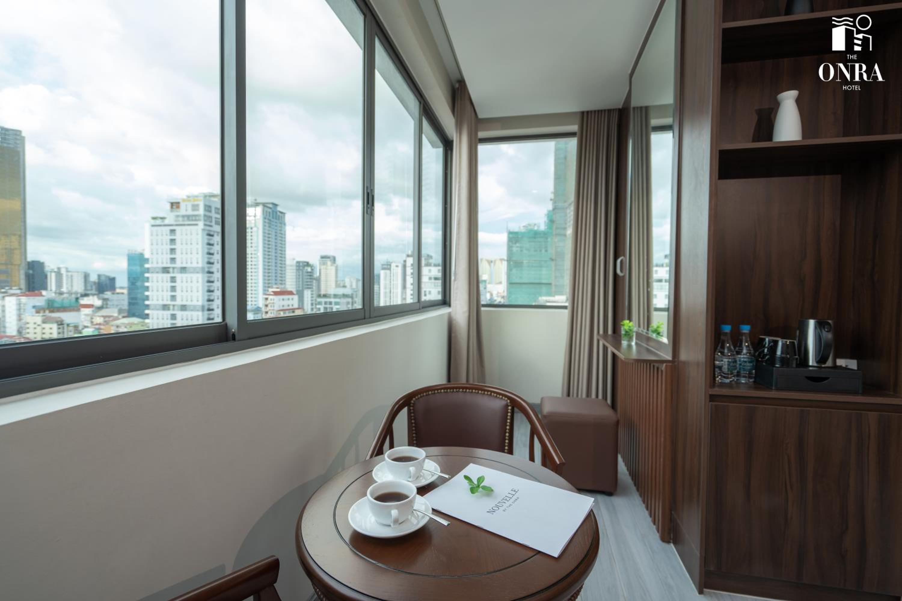 Panoramic City View Double Room - Photo 9