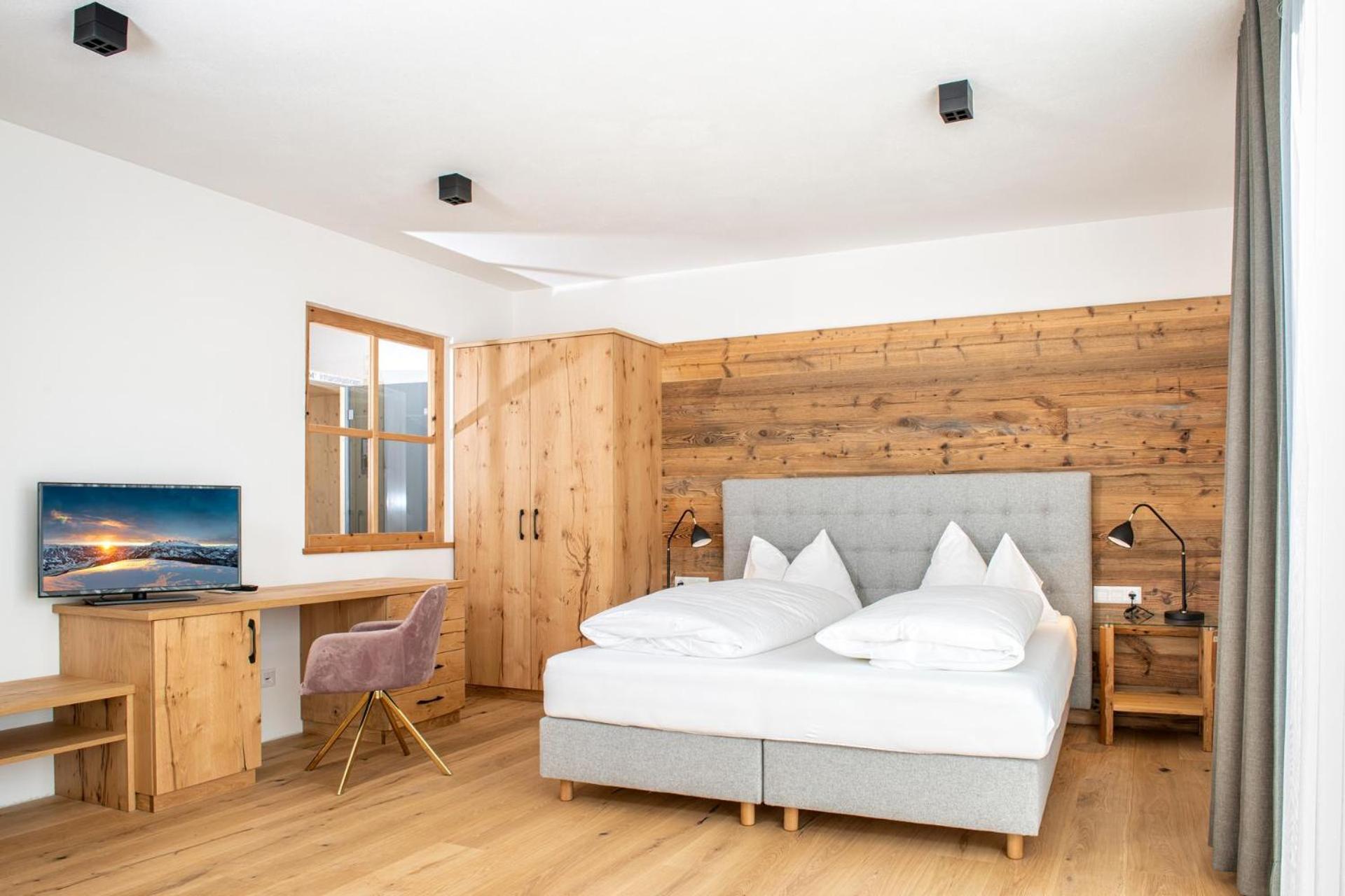 Junior Suite with Garden View photo 3