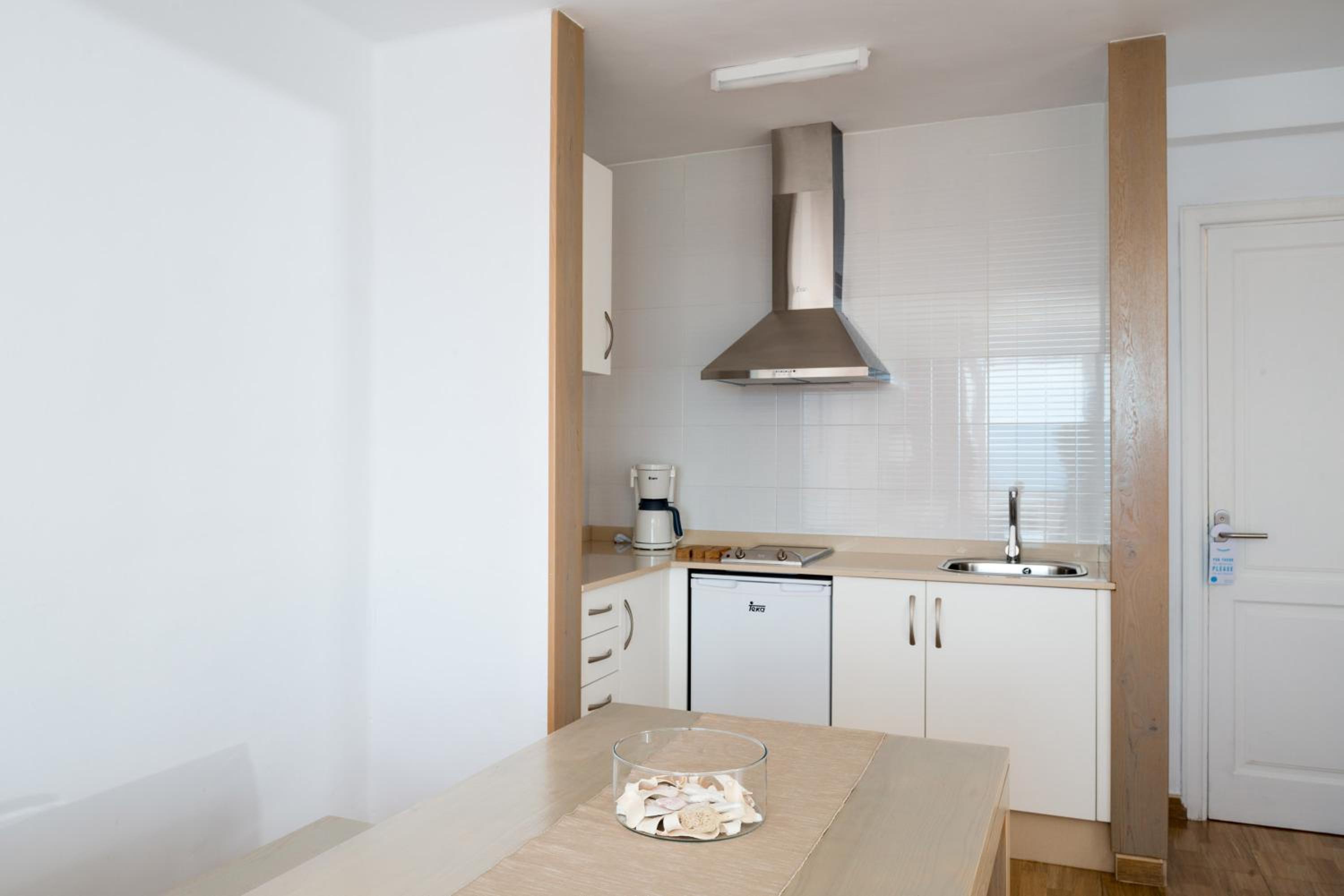 Apartment with Lateral Sea View - Photo 2
