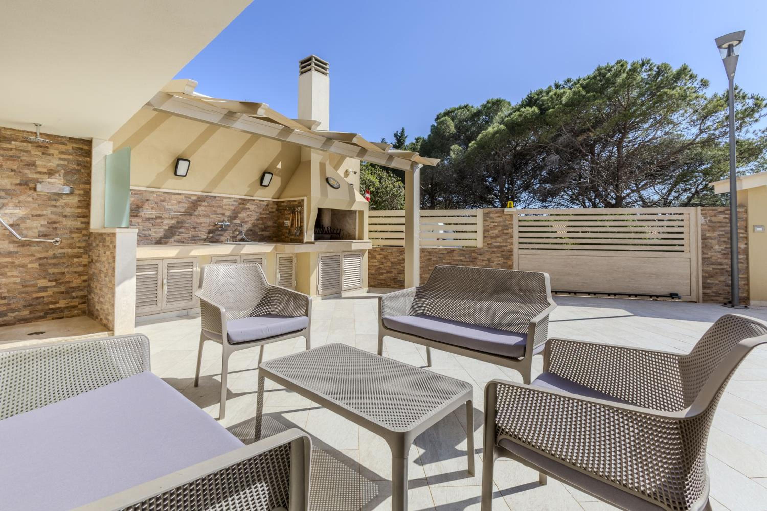 Villa photo 3